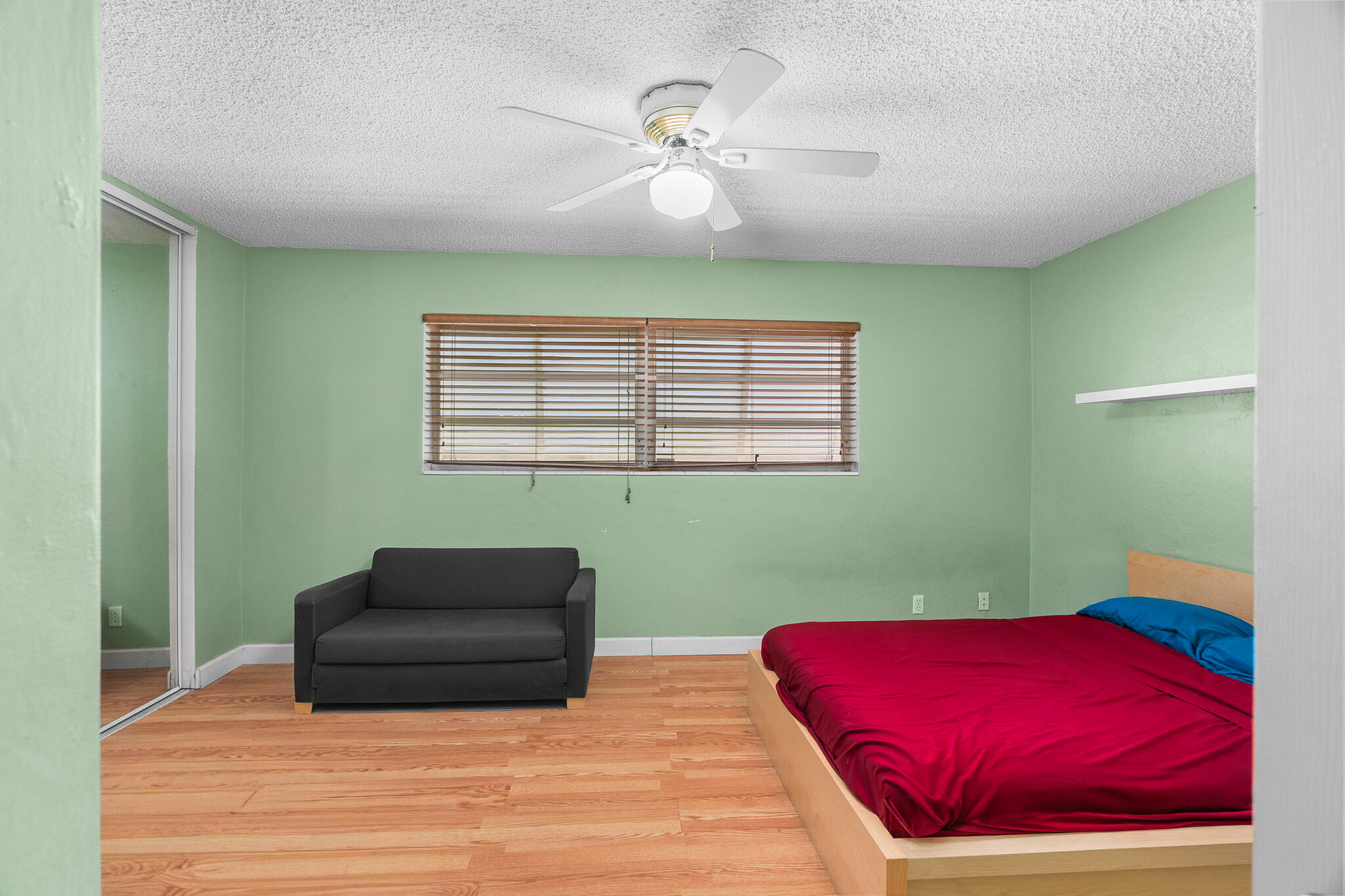 1601 NE 48TH Court
