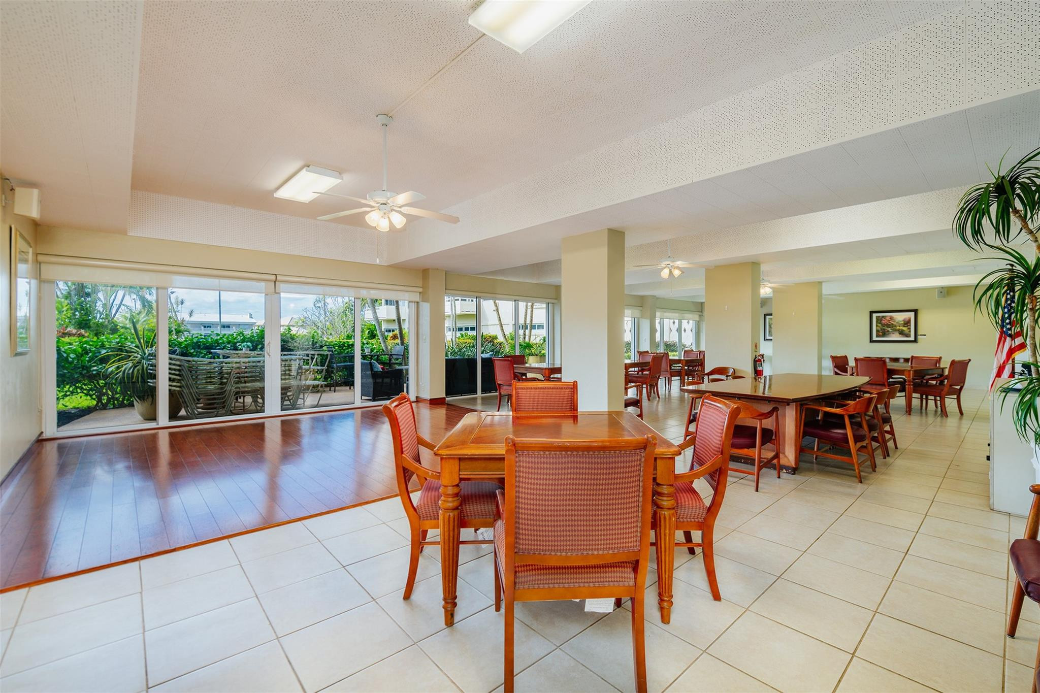 3233 NE 34th St 1609