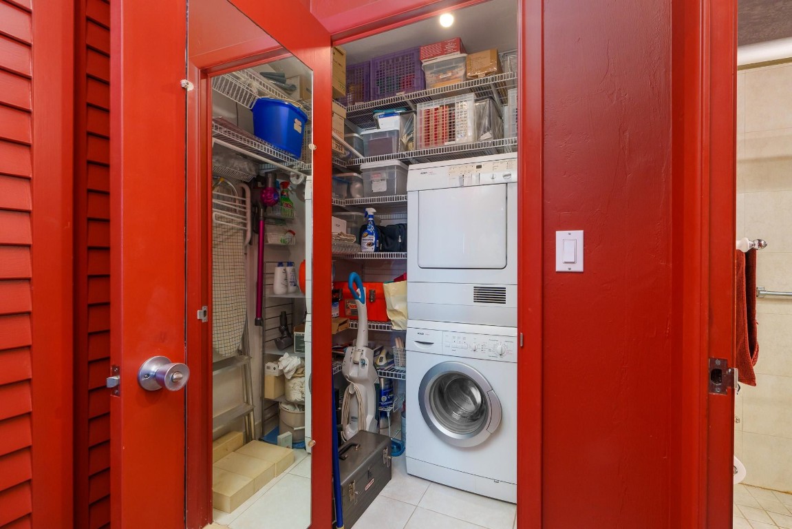 3233 NE 34th St 1609