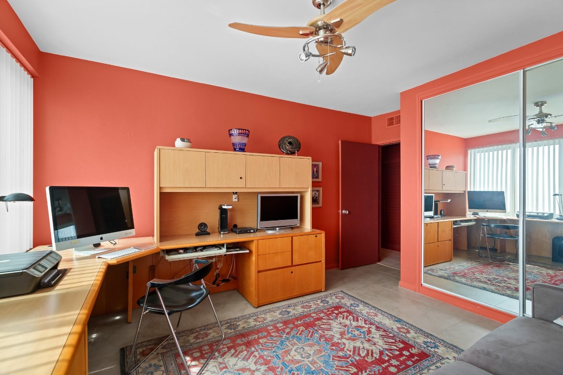 3233 NE 34th St 1609