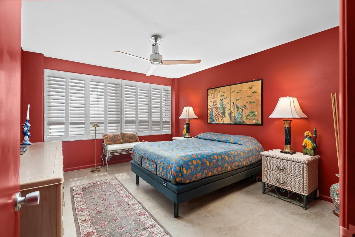 3233 NE 34th St 1609