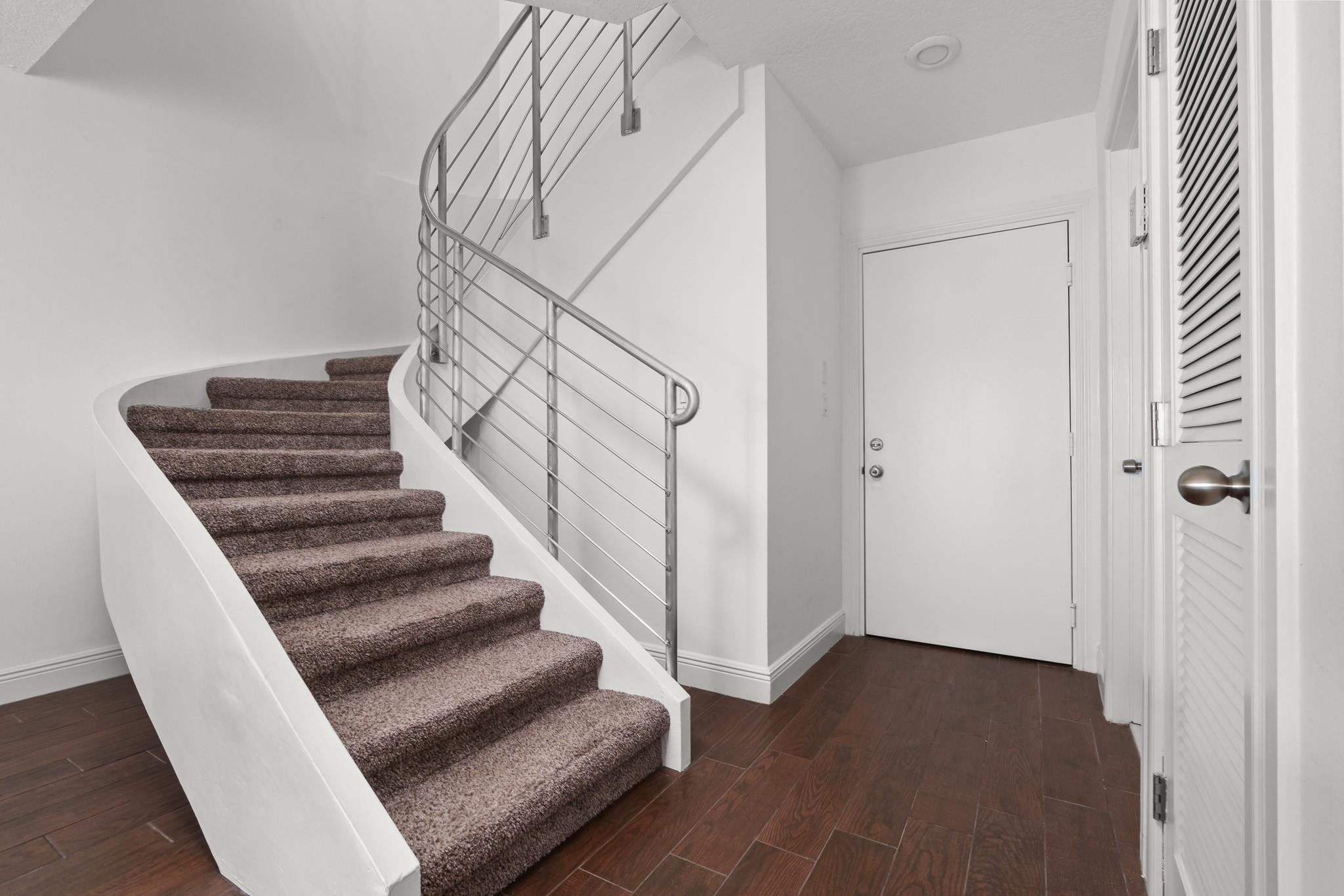 920 NE 16th Ter 1
