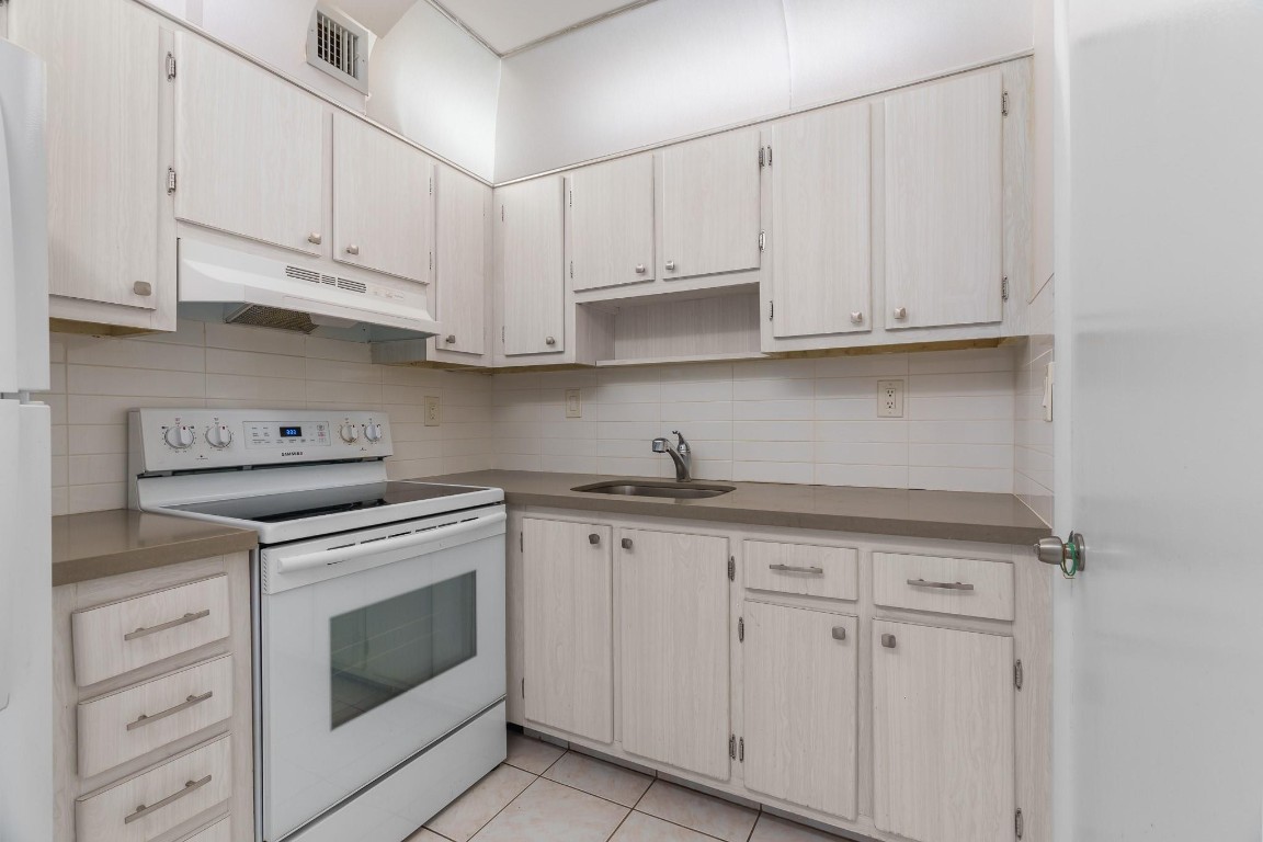 3040 NE 16th Ave 203