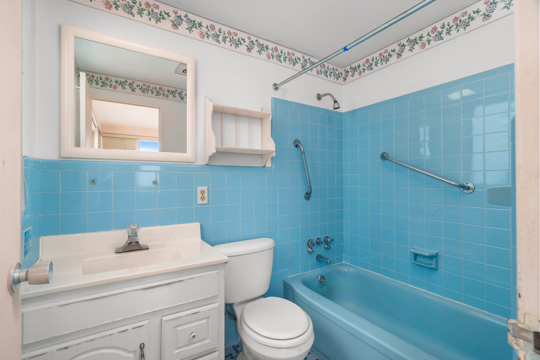 3233 NE 34th St 508
