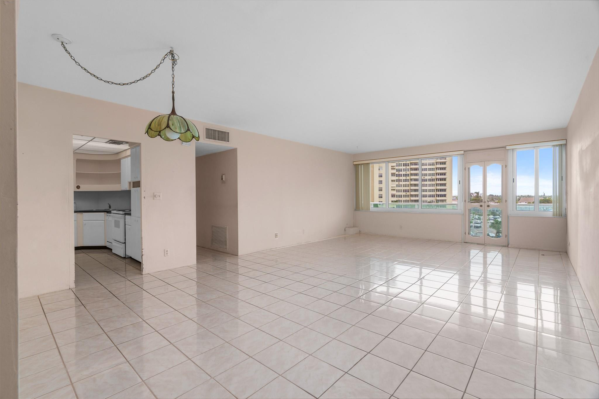3233 NE 34th St 508