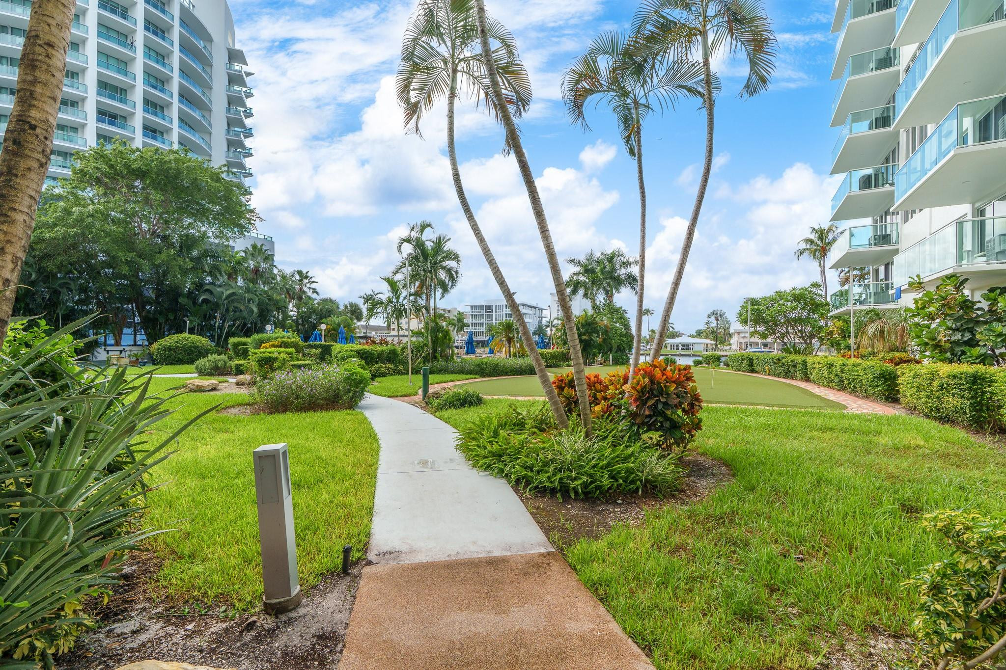 3233 NE 34th St 508