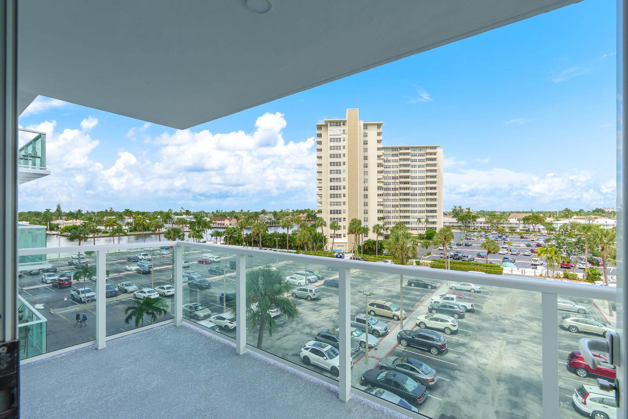 3233 NE 34th St 508