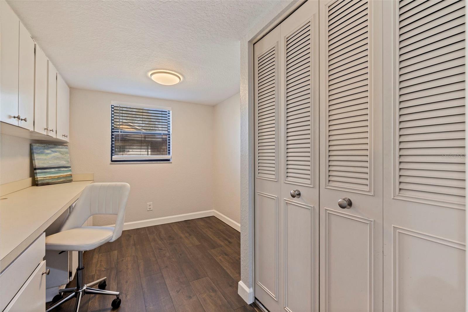 8950 BAYWOOD PARK DR