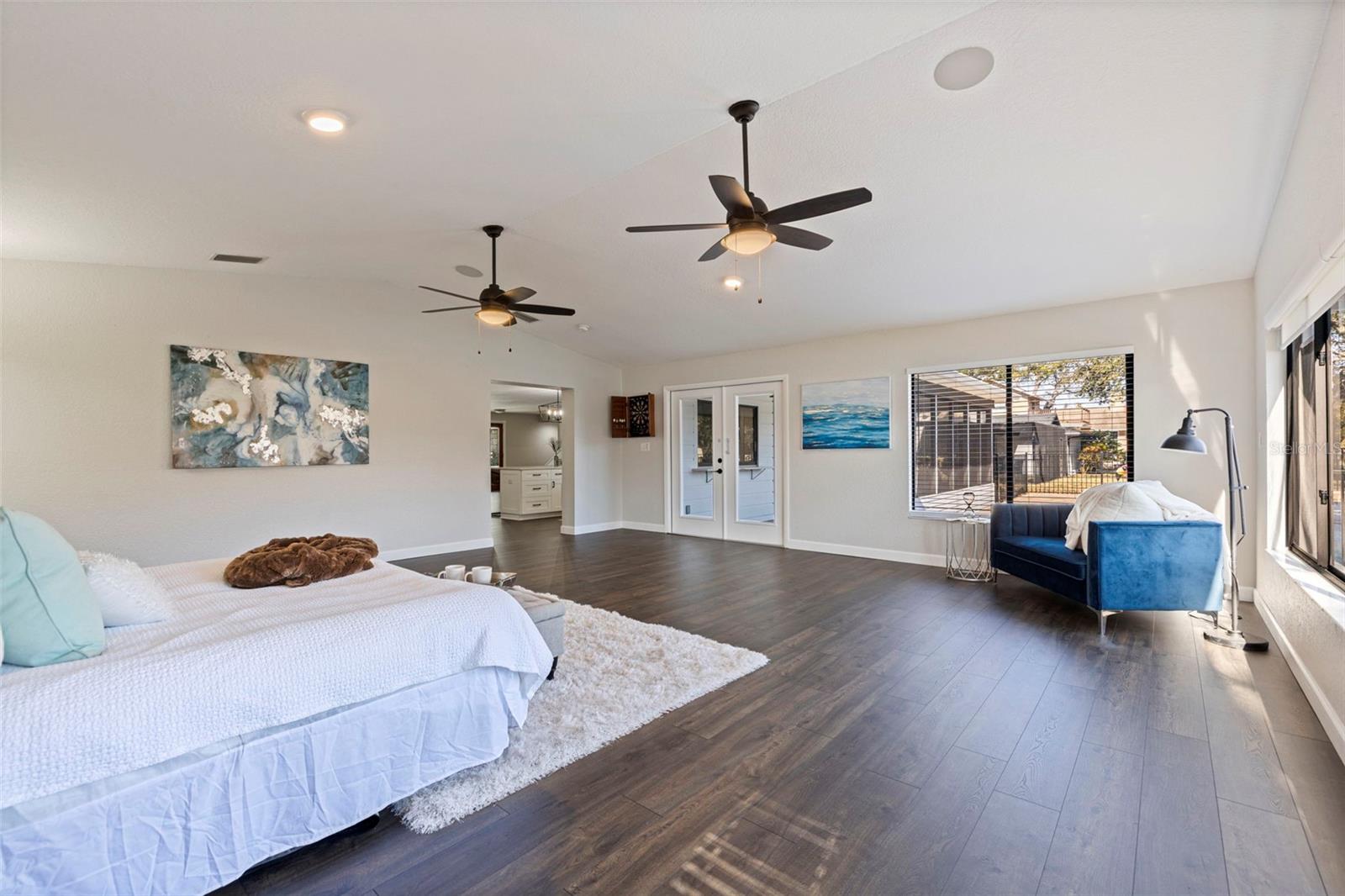 8950 BAYWOOD PARK DR