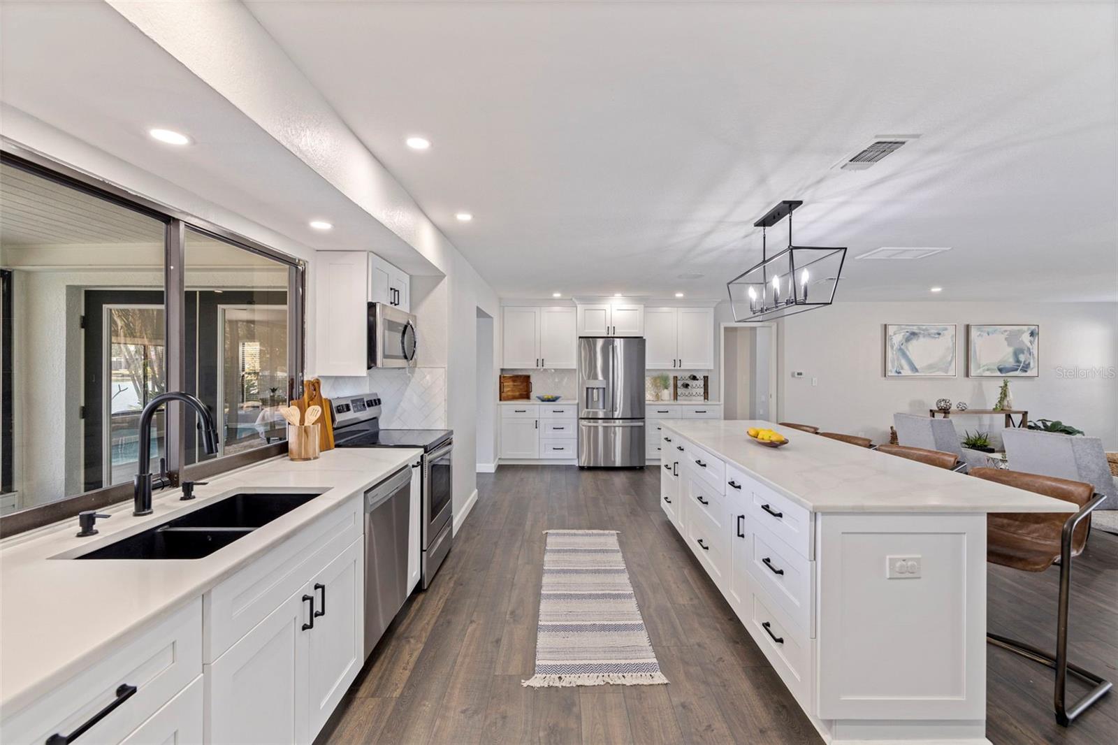 8950 BAYWOOD PARK DR