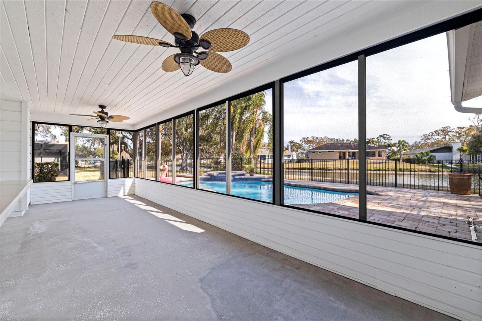 8950 BAYWOOD PARK DR