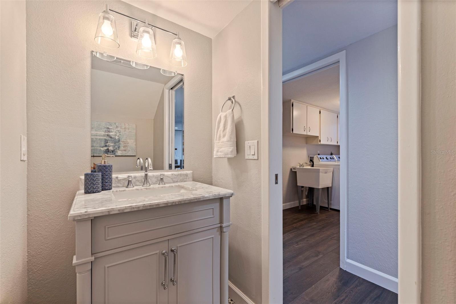 8950 BAYWOOD PARK DR