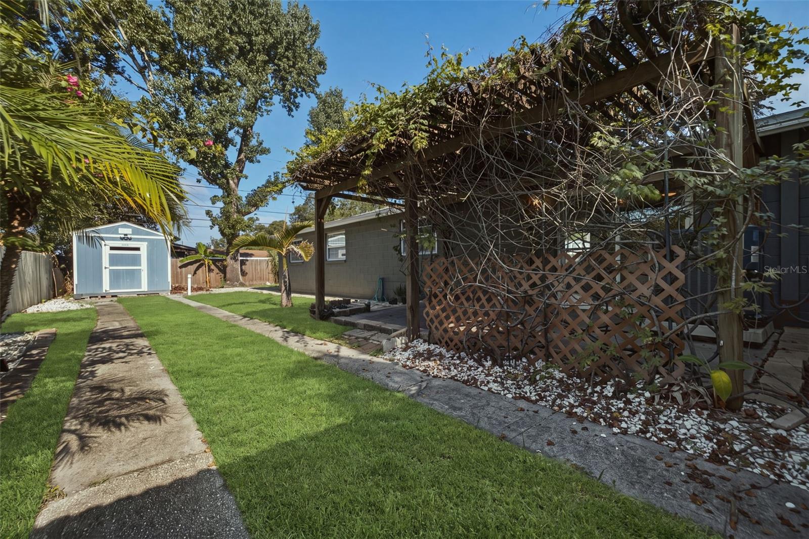 8536 QUAIL RD