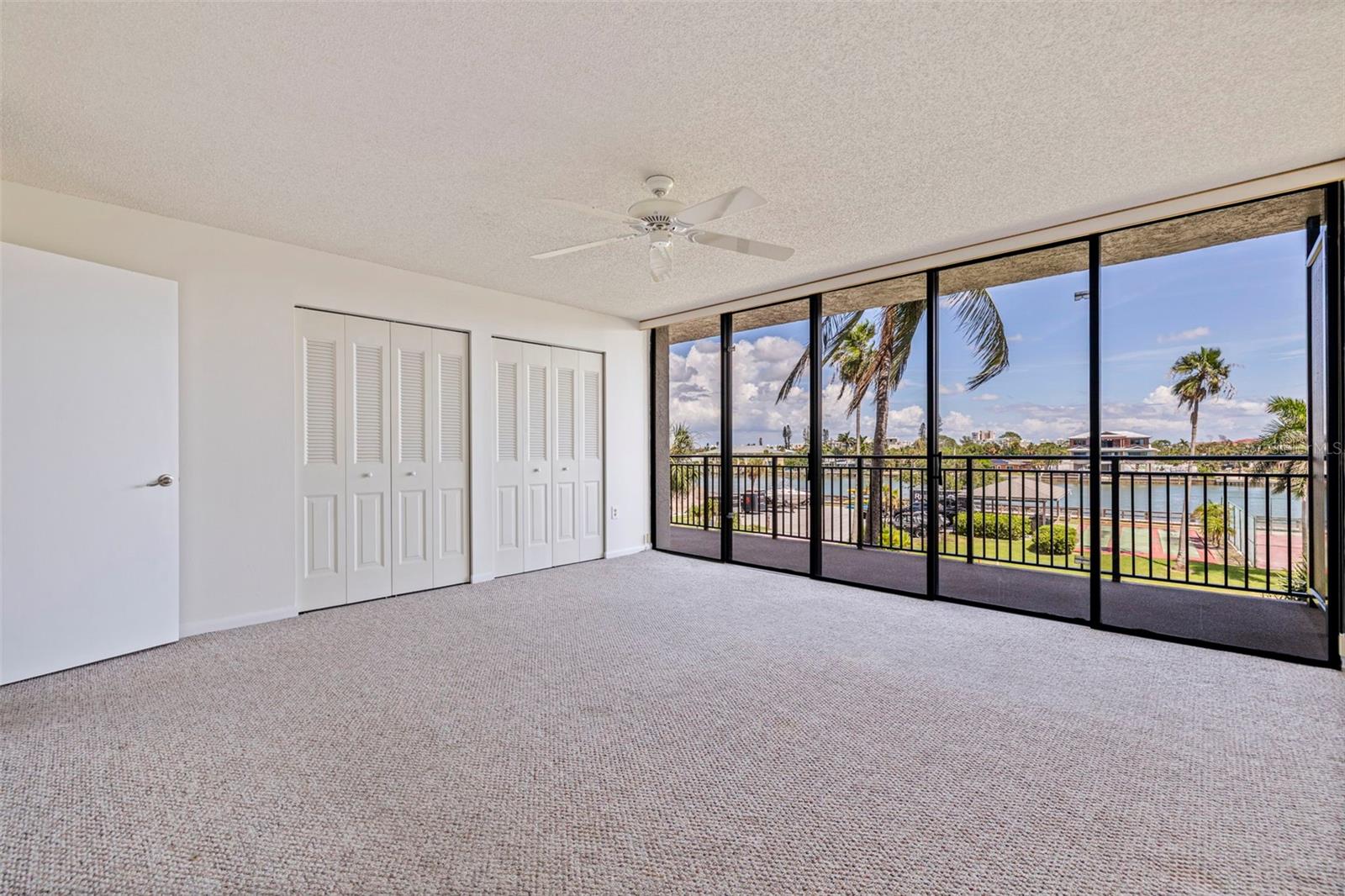 7600 BAYSHORE DR #208