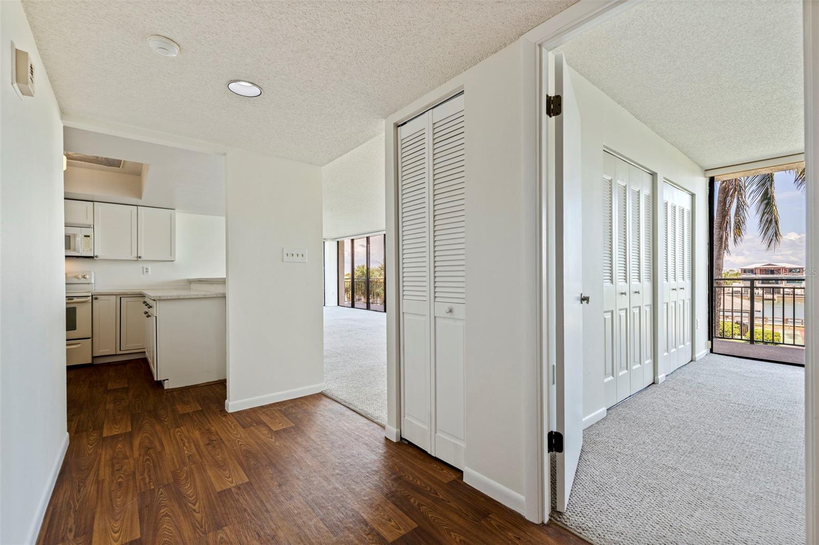 7600 BAYSHORE DR #208