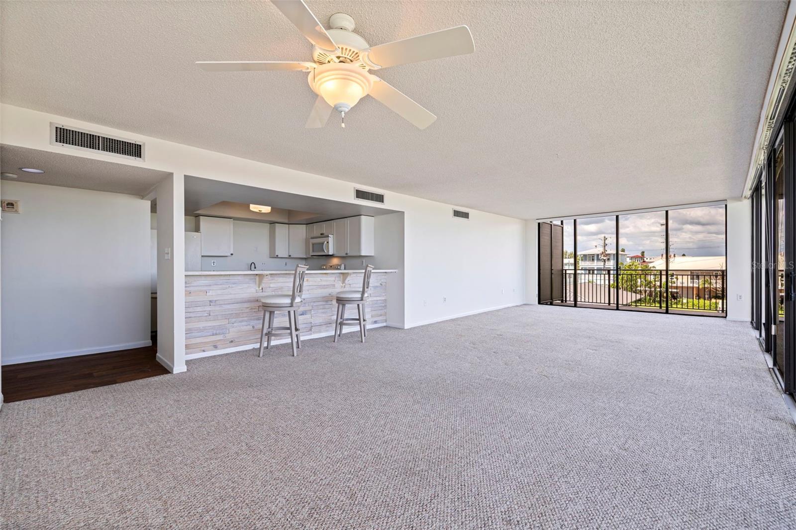 7600 BAYSHORE DR #208