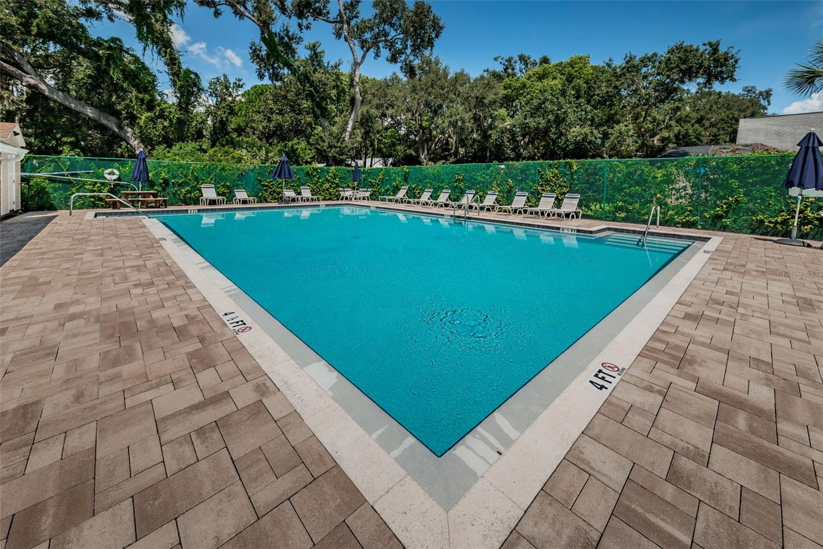 331 CASCADE LN