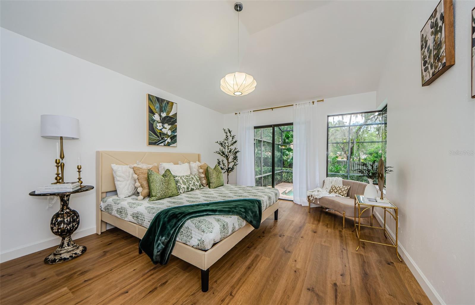 331 CASCADE LN