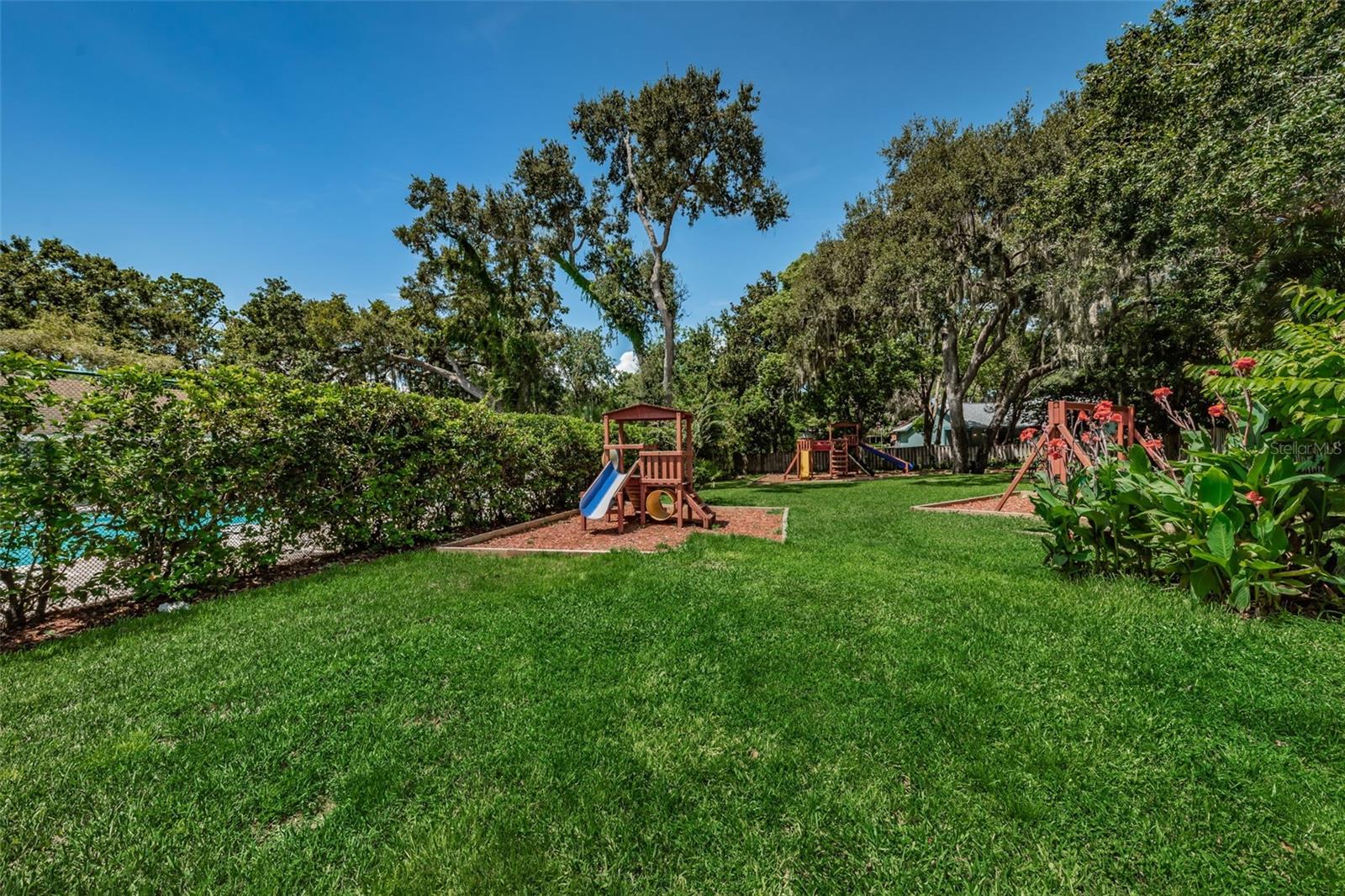 331 CASCADE LN