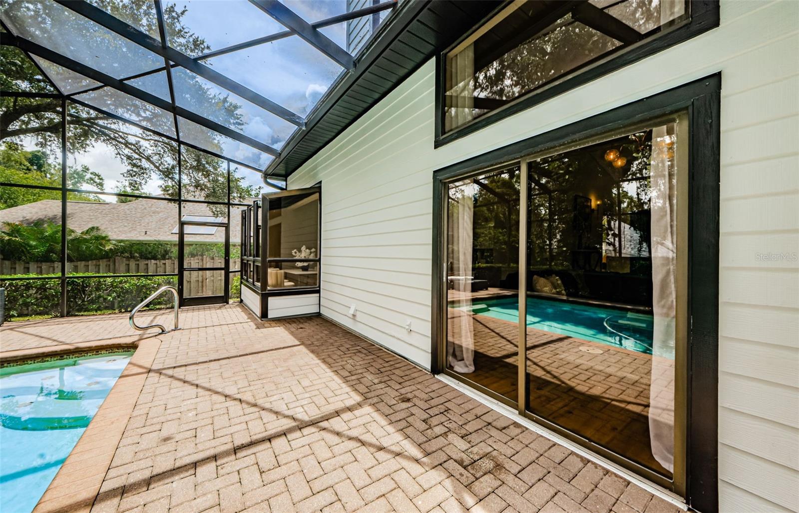 331 CASCADE LN