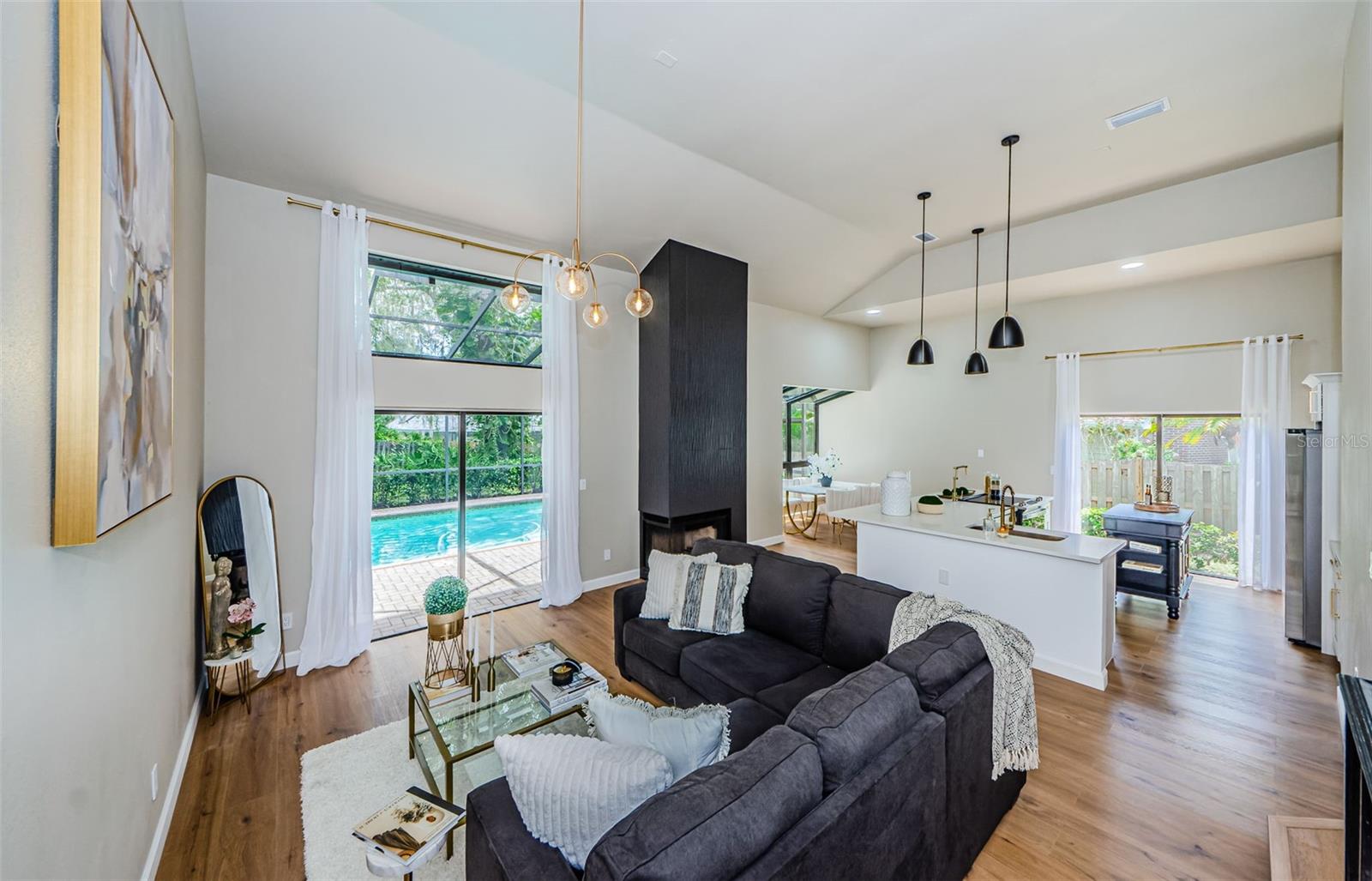 331 CASCADE LN