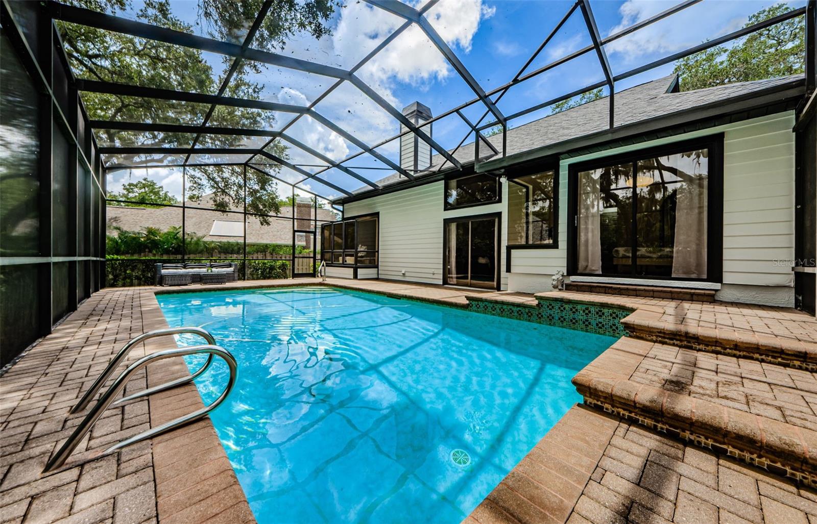 331 CASCADE LN