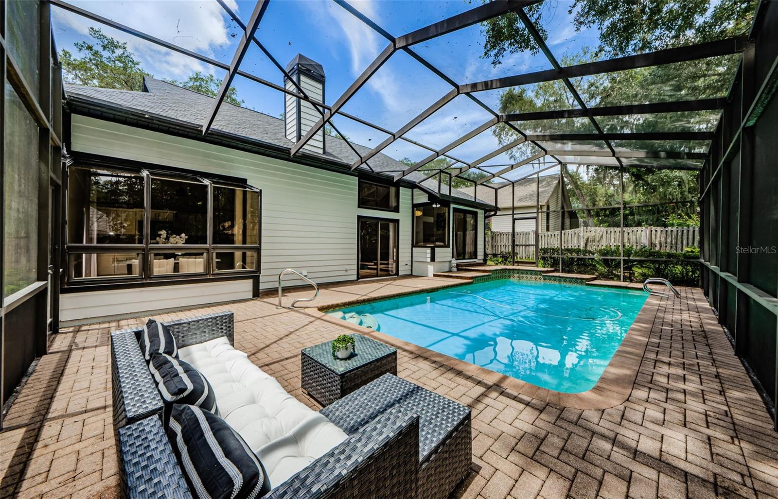 331 CASCADE LN