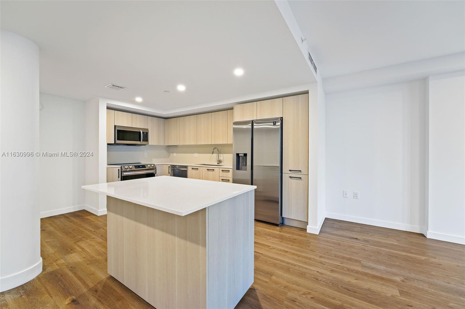 1500 Bay Rd # 1425 Unit: N-1425