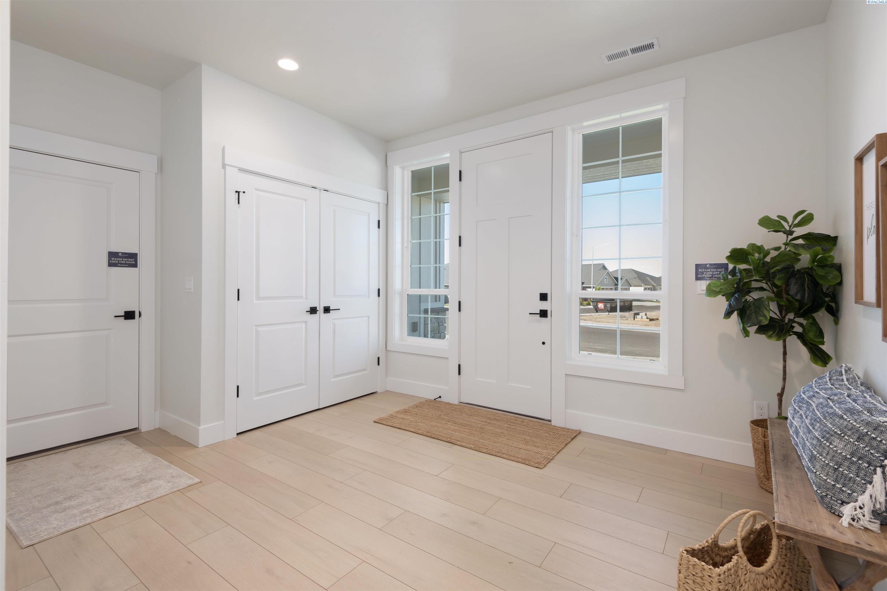 2414 Maggio Loop Lot 9
