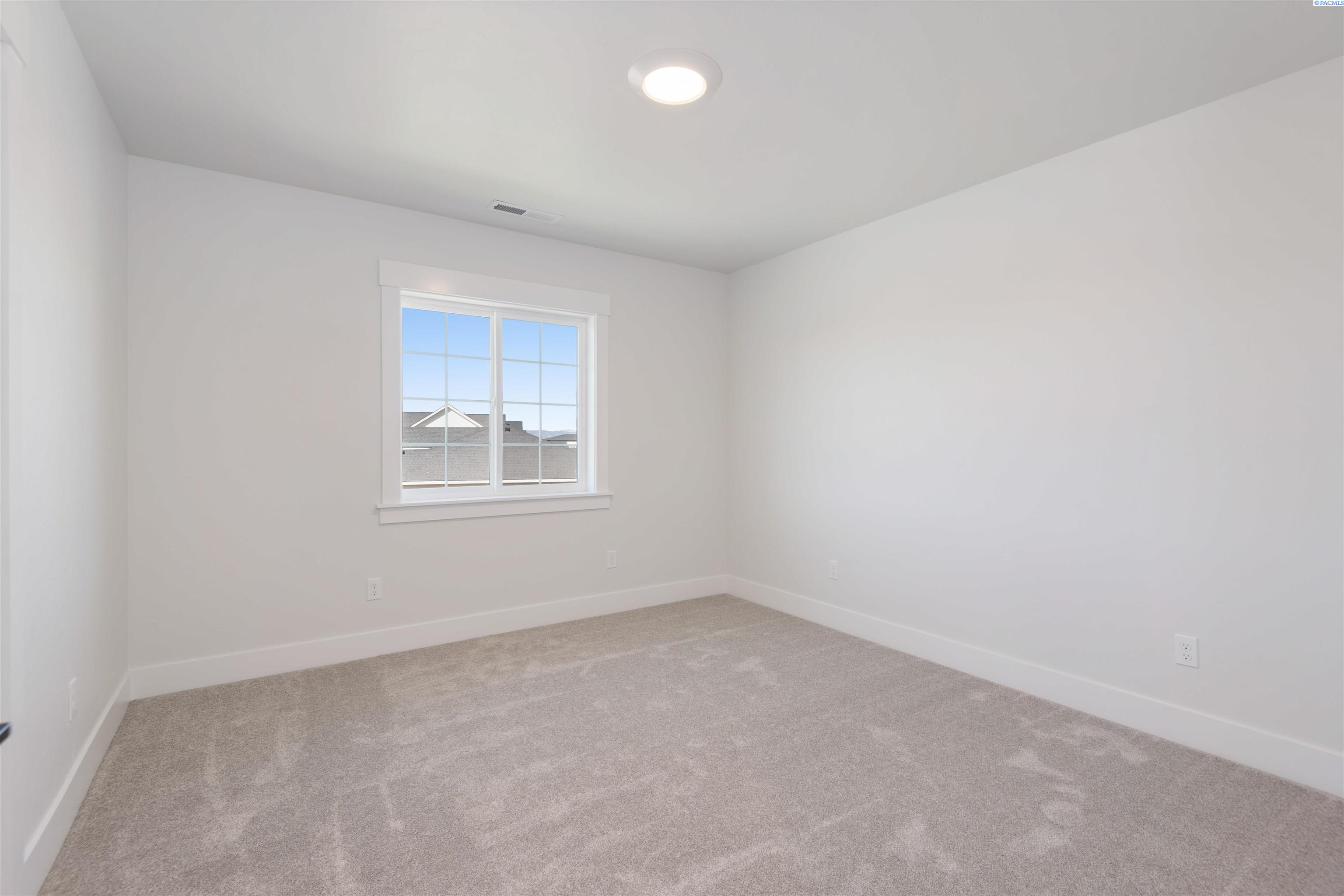 2414 Maggio Loop Lot 9
