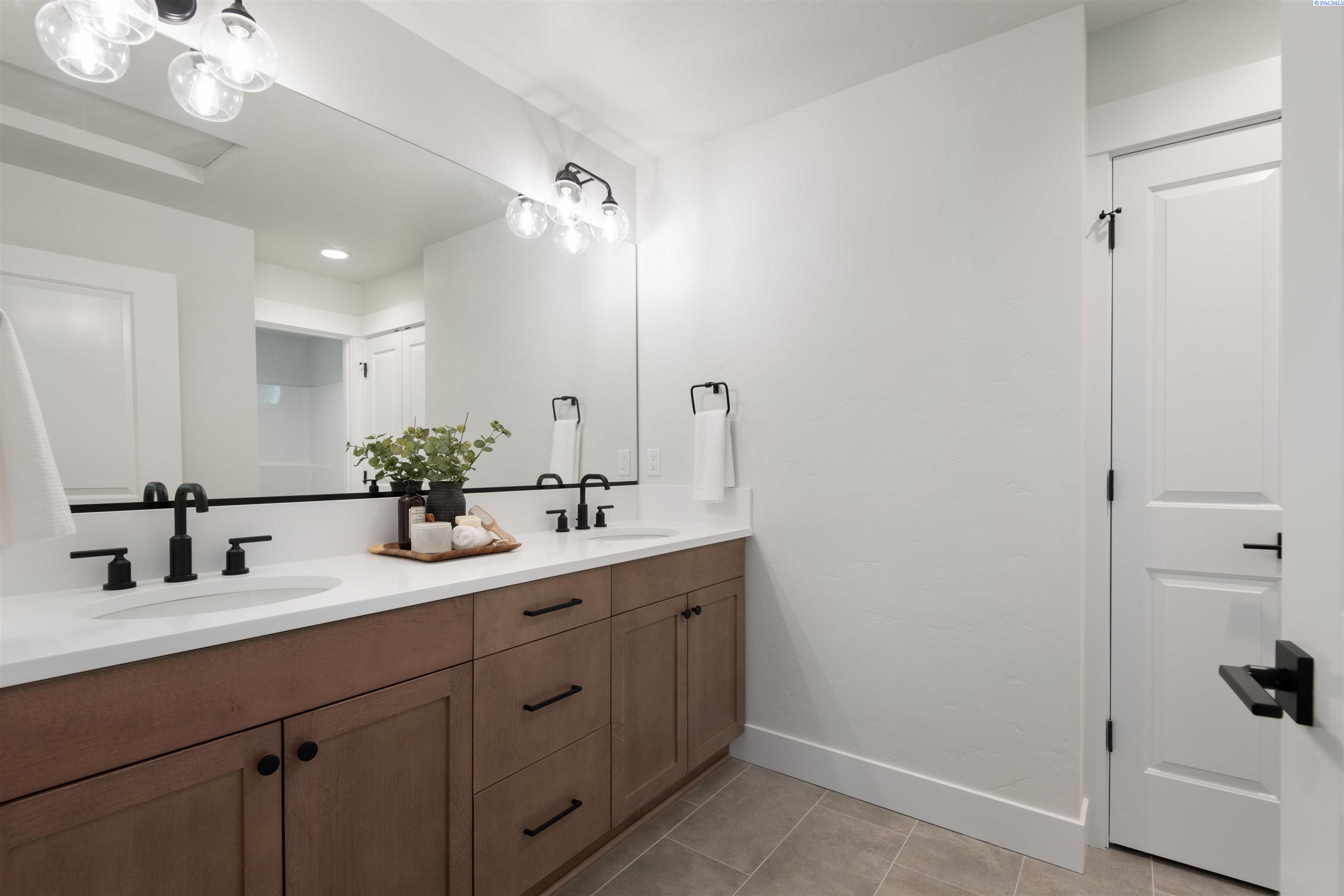 2414 Maggio Loop Lot 9