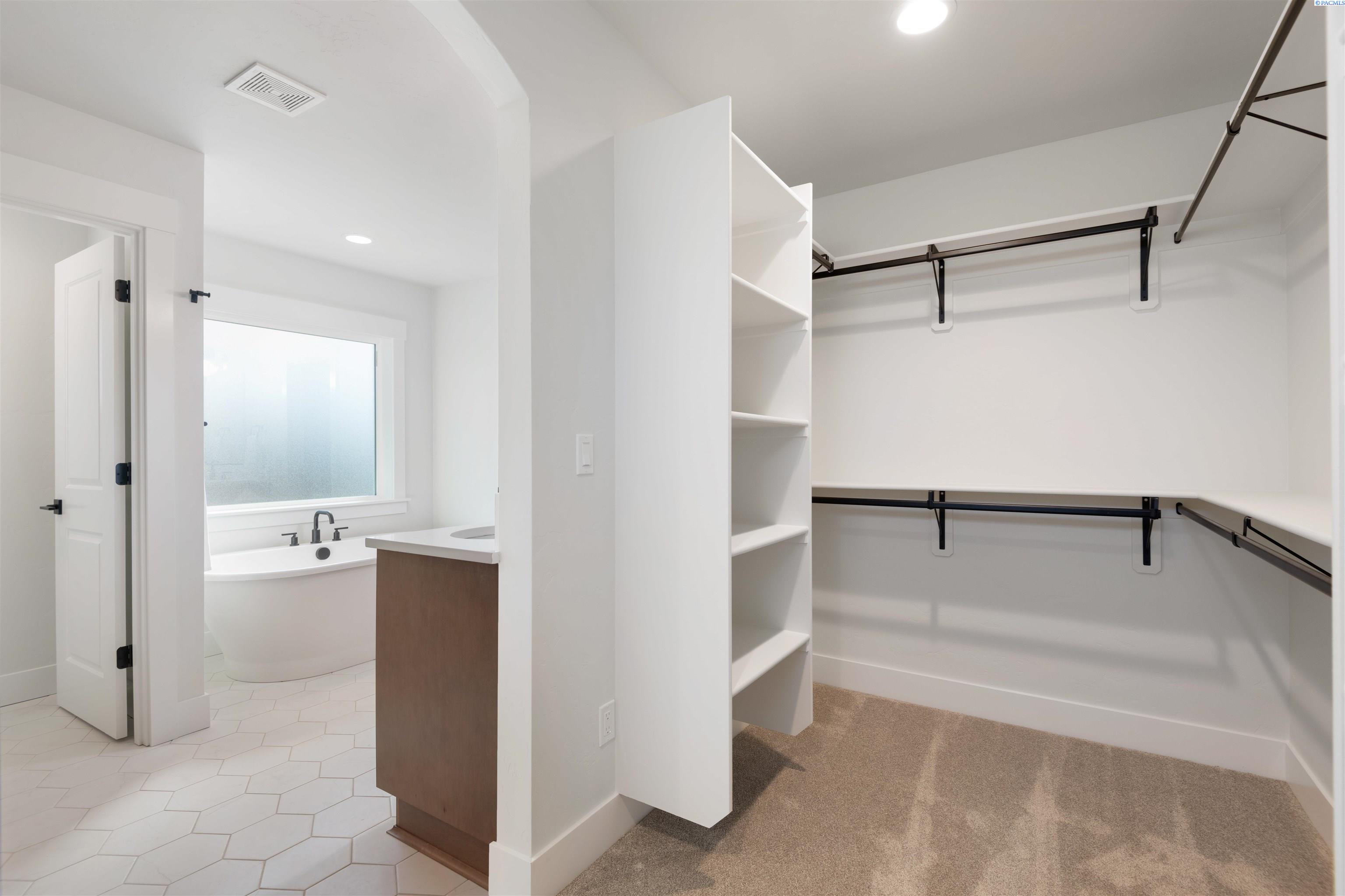 2414 Maggio Loop Lot 9