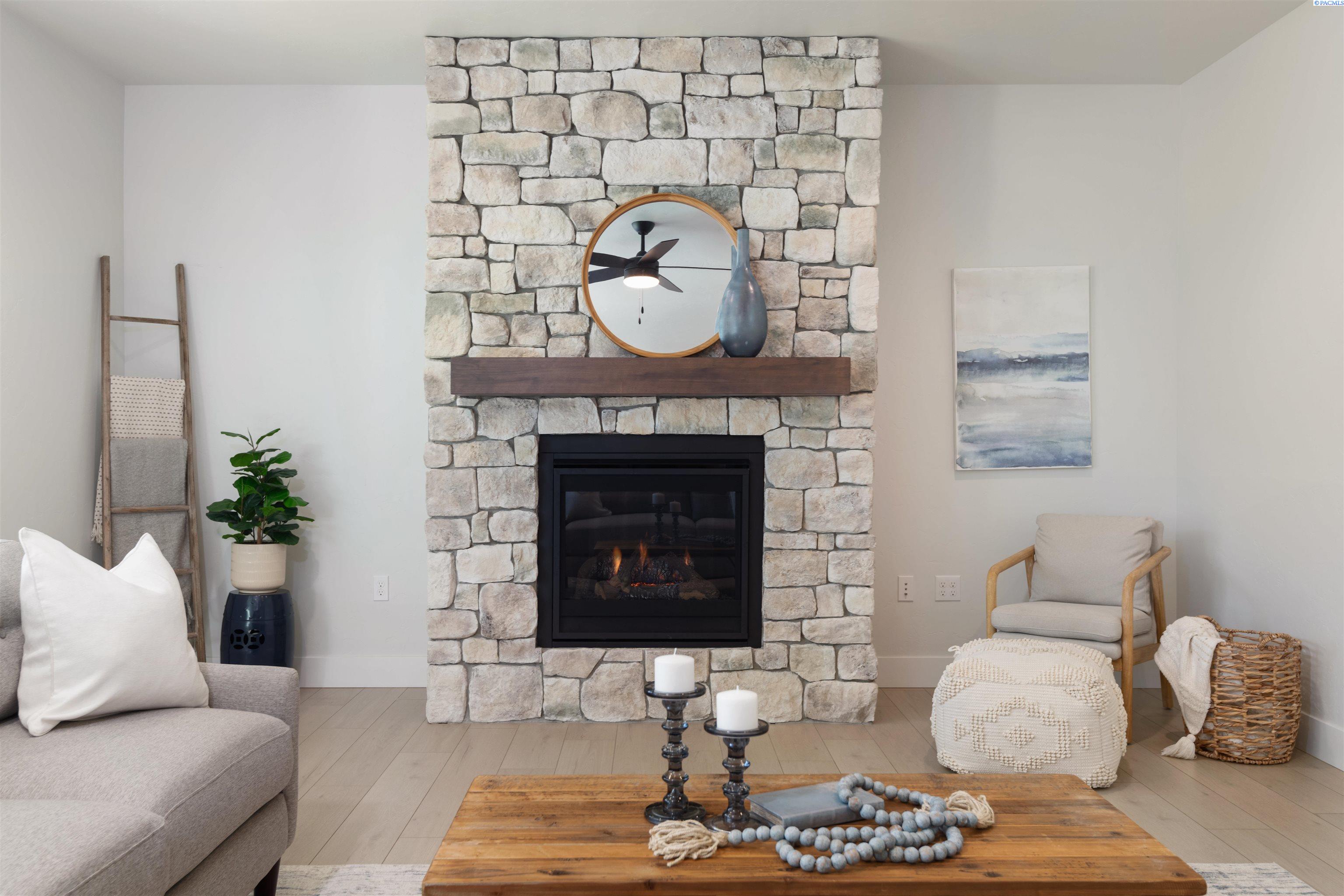 2414 Maggio Loop Lot 9