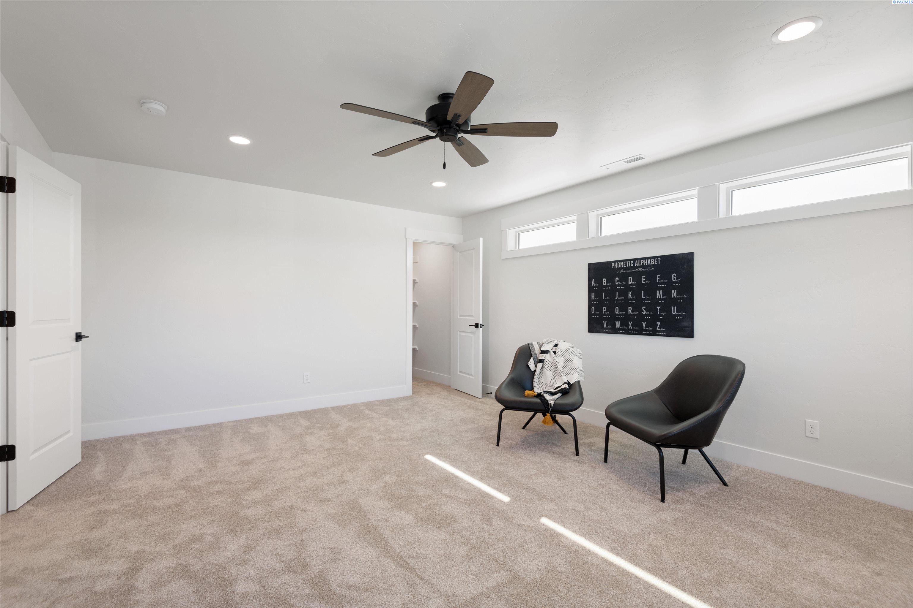 2414 Maggio Loop Lot 9