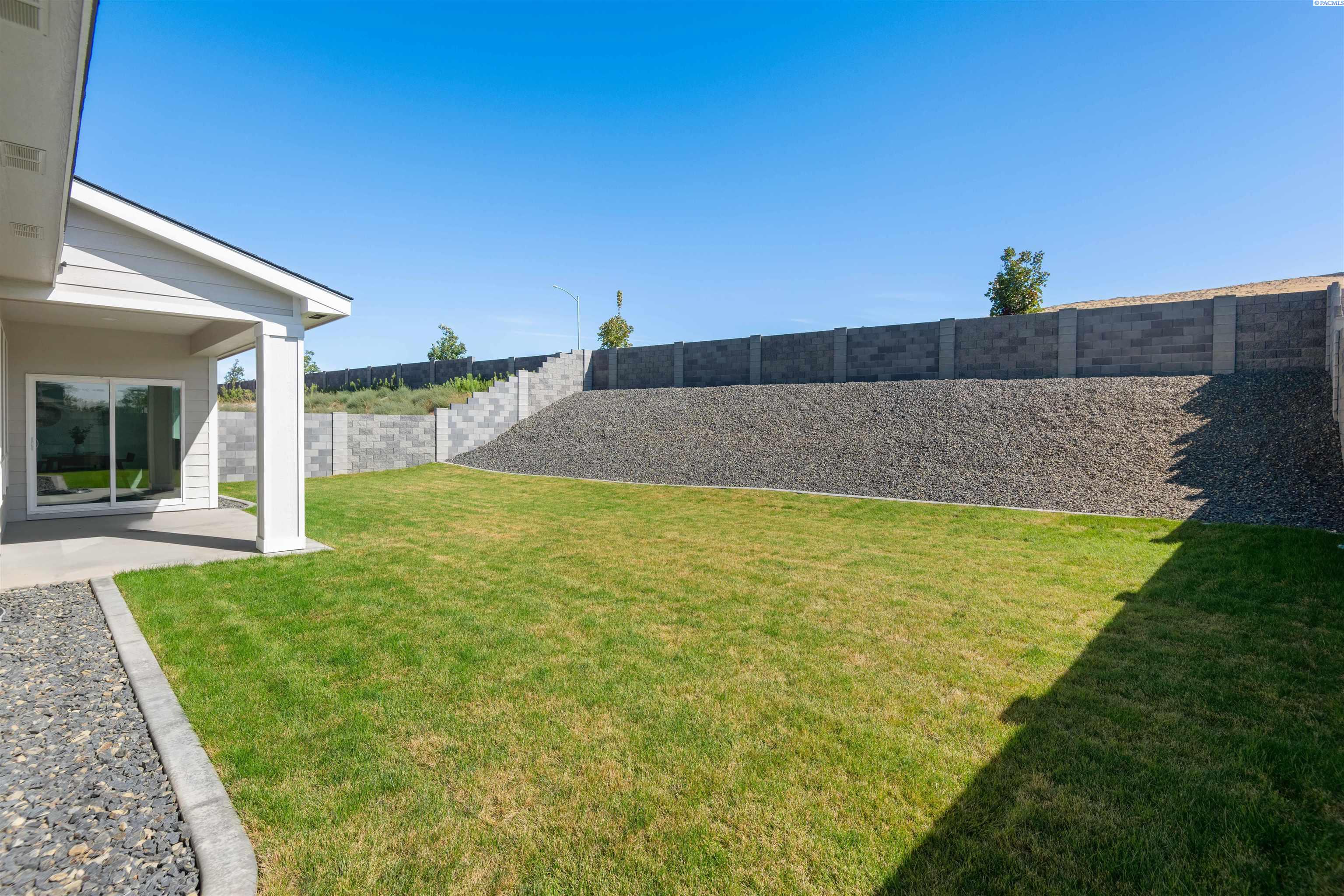 2414 Maggio Loop Lot 9