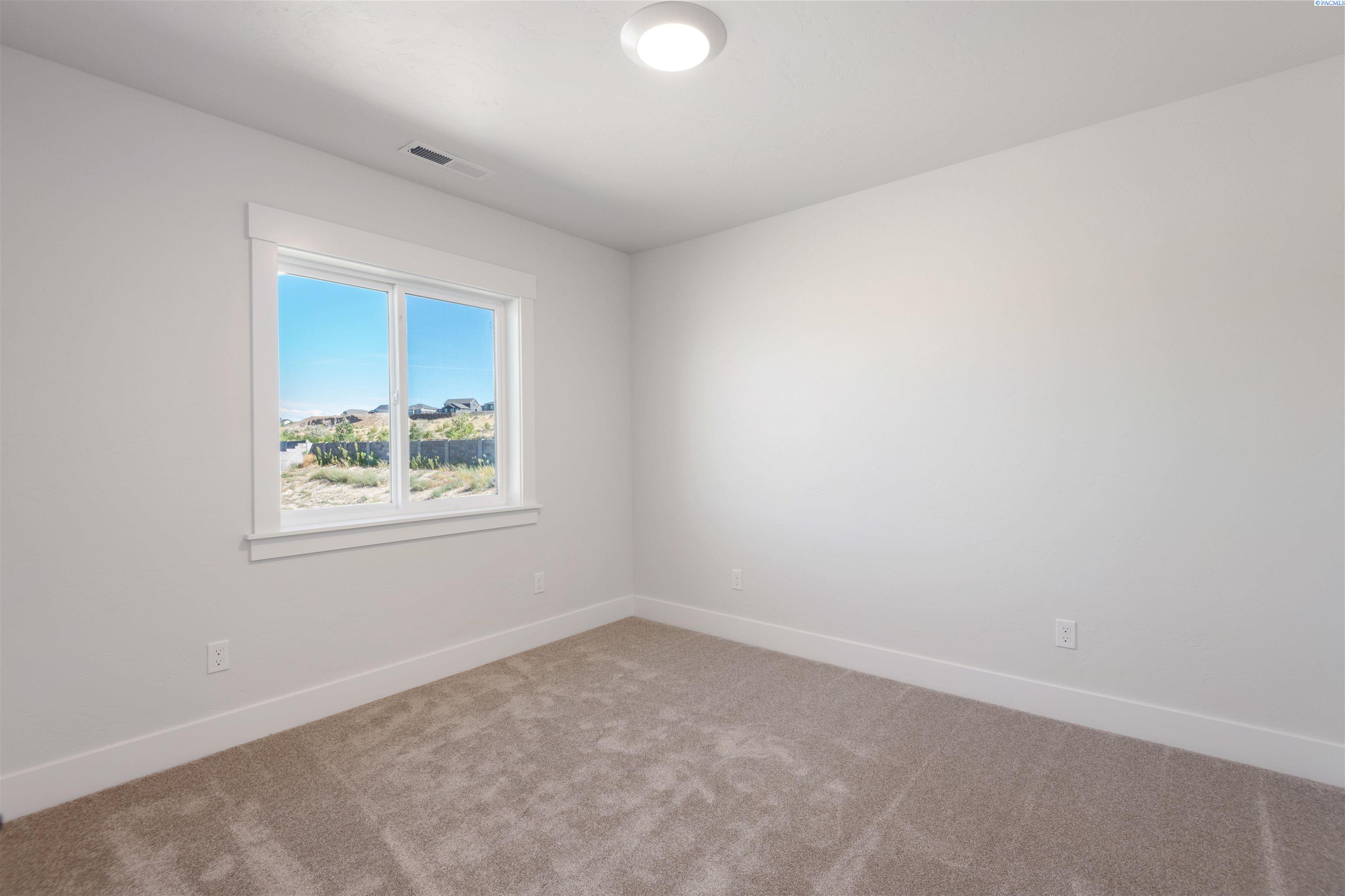 2414 Maggio Loop Lot 9