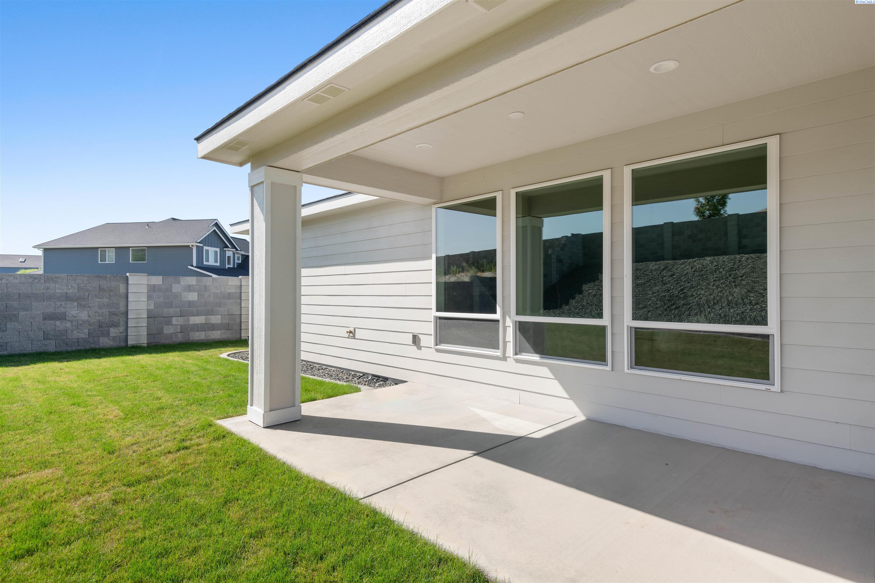 2414 Maggio Loop Lot 9