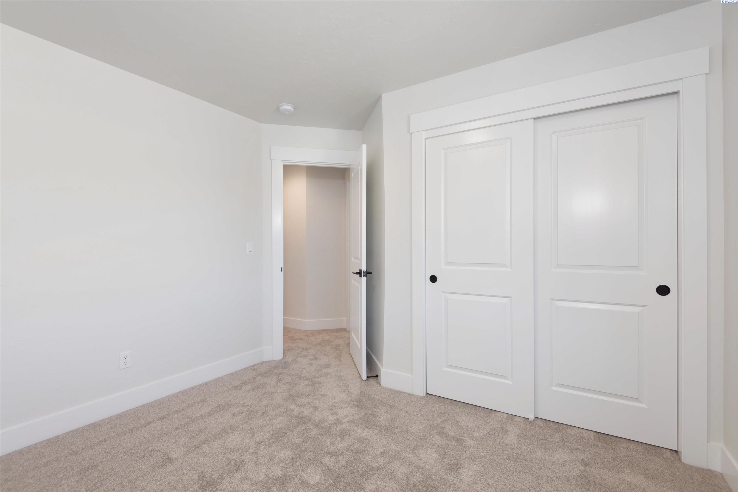 2414 Maggio Loop Lot 9
