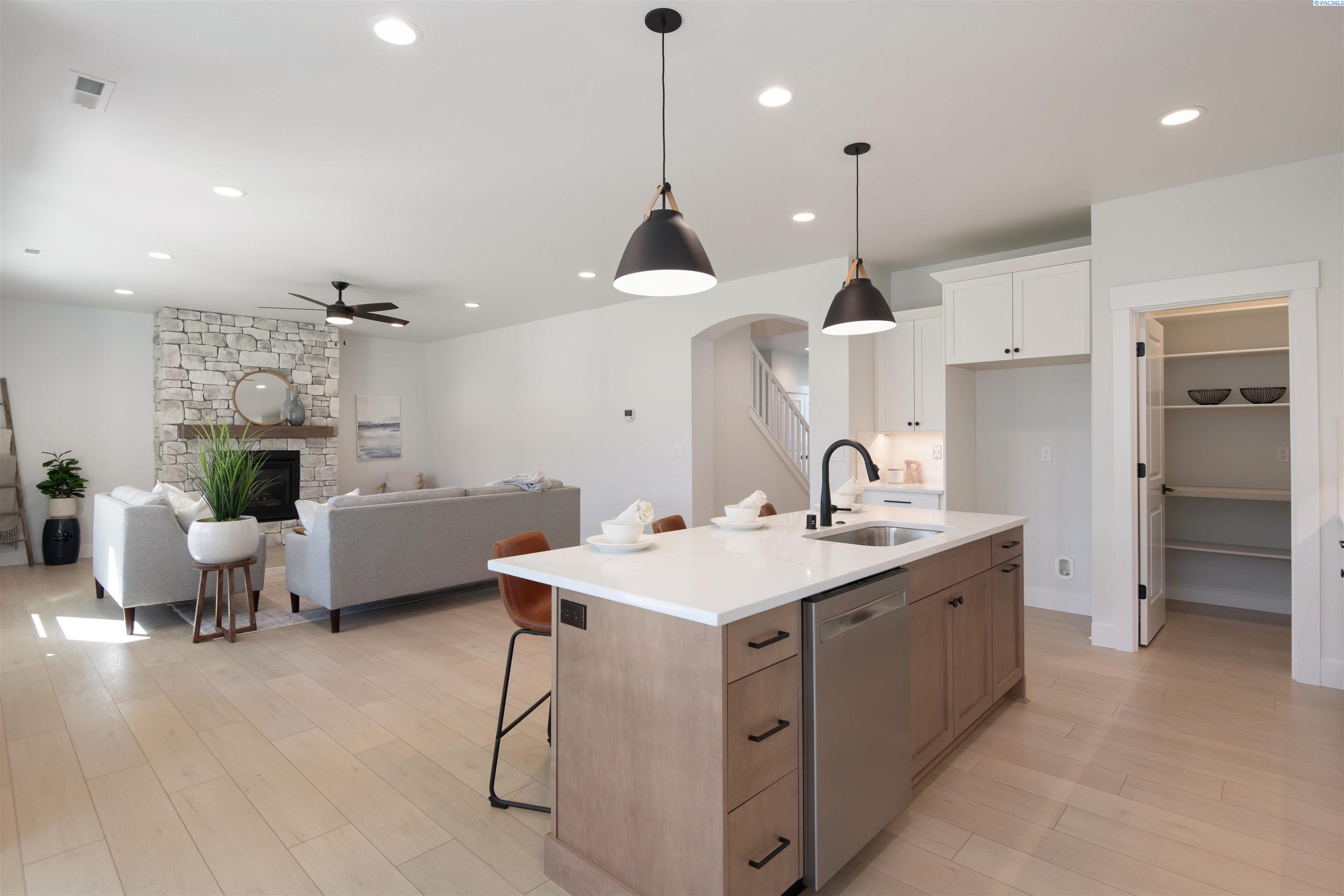 2414 Maggio Loop Lot 9