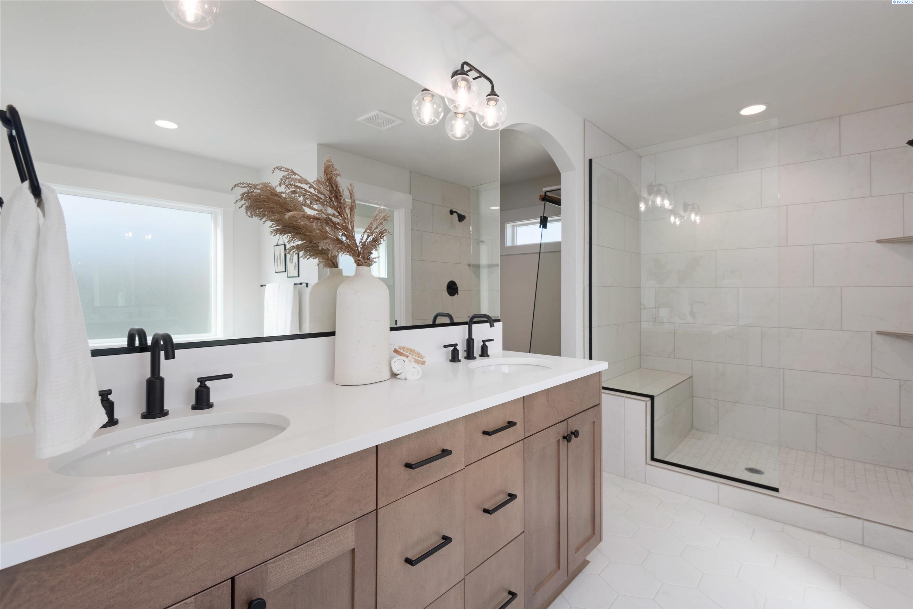2414 Maggio Loop Lot 9
