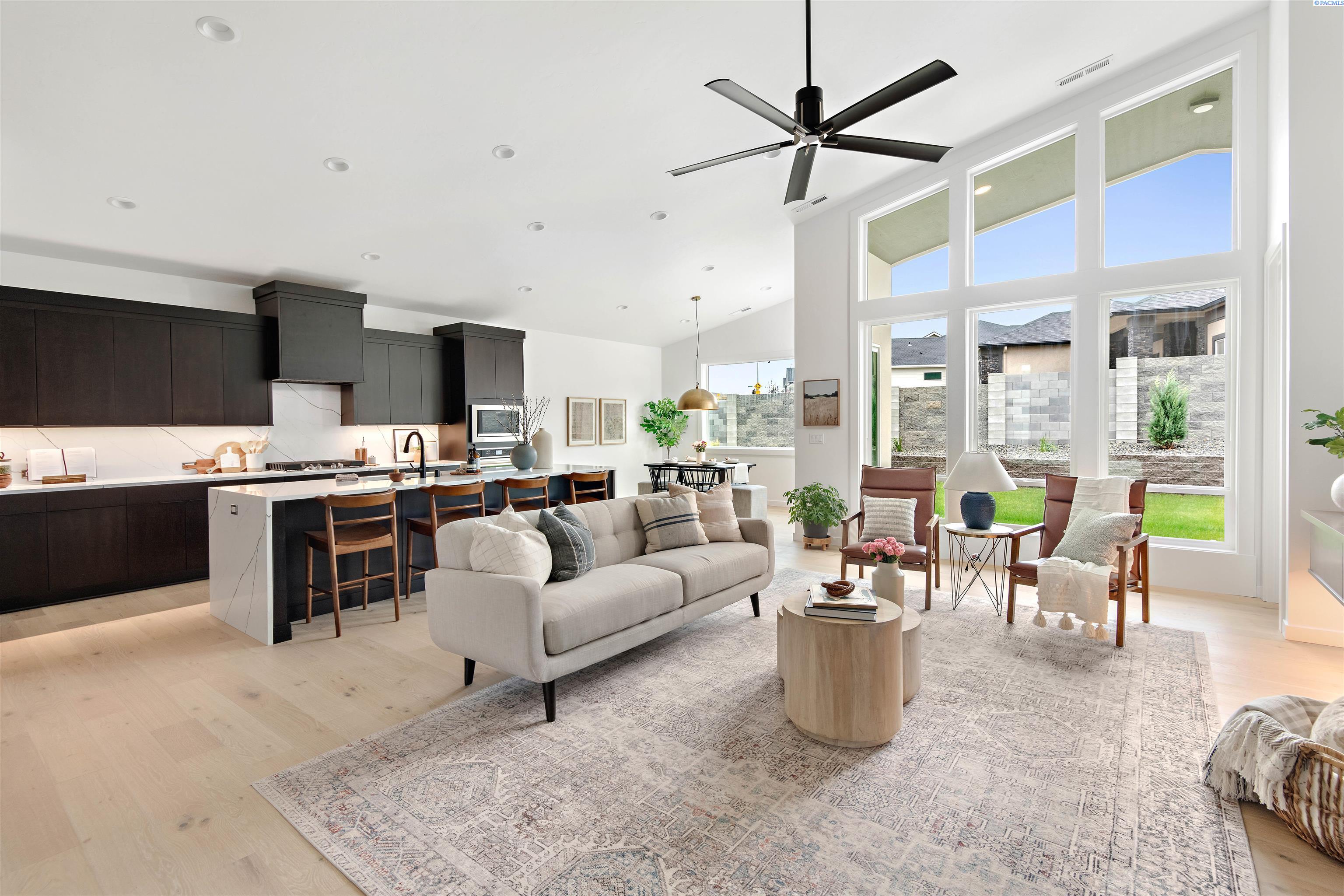 2455 Maggio Loop Unit: Lot53