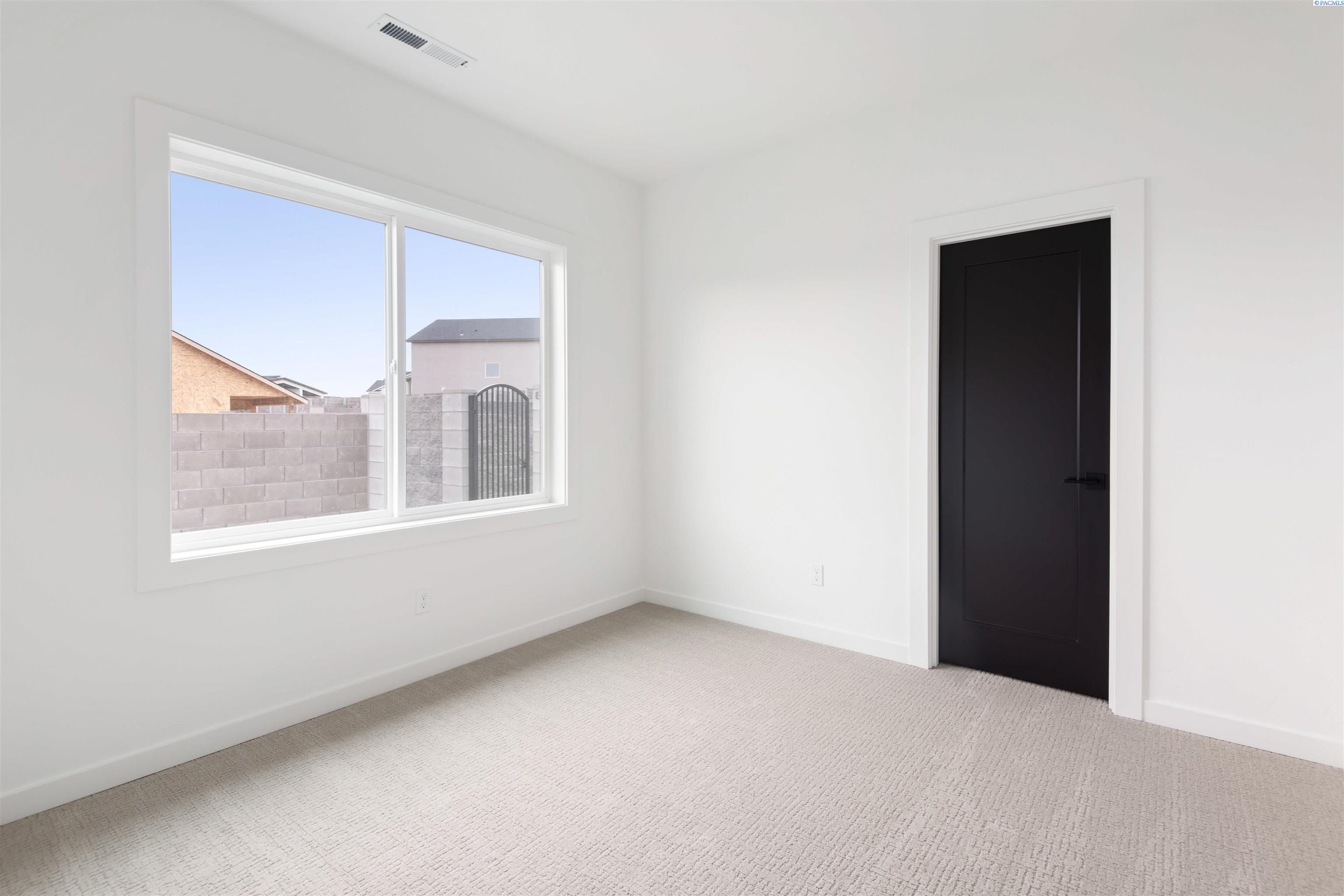 2455 Maggio Loop Unit: Lot53