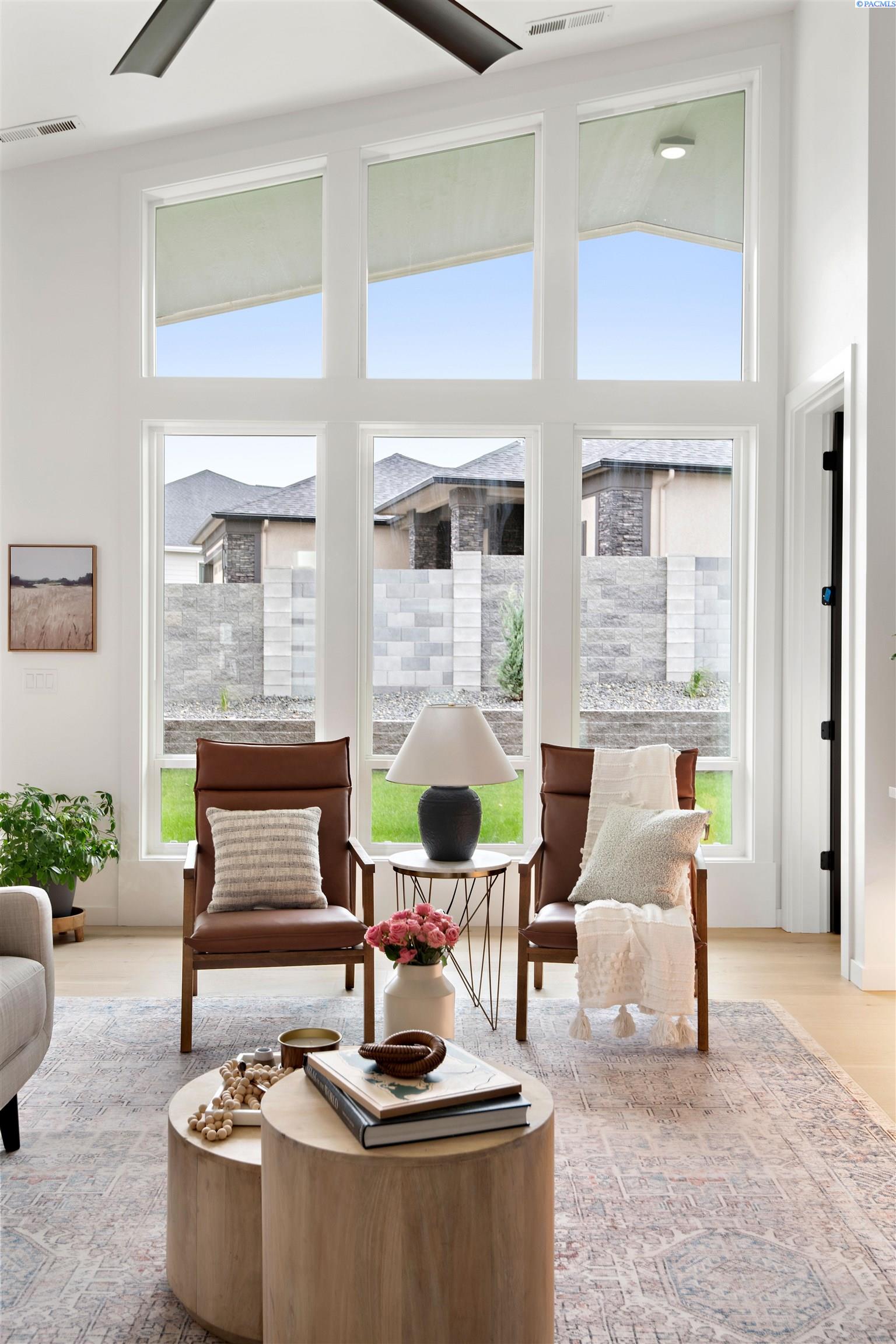 2455 Maggio Loop Unit: Lot53