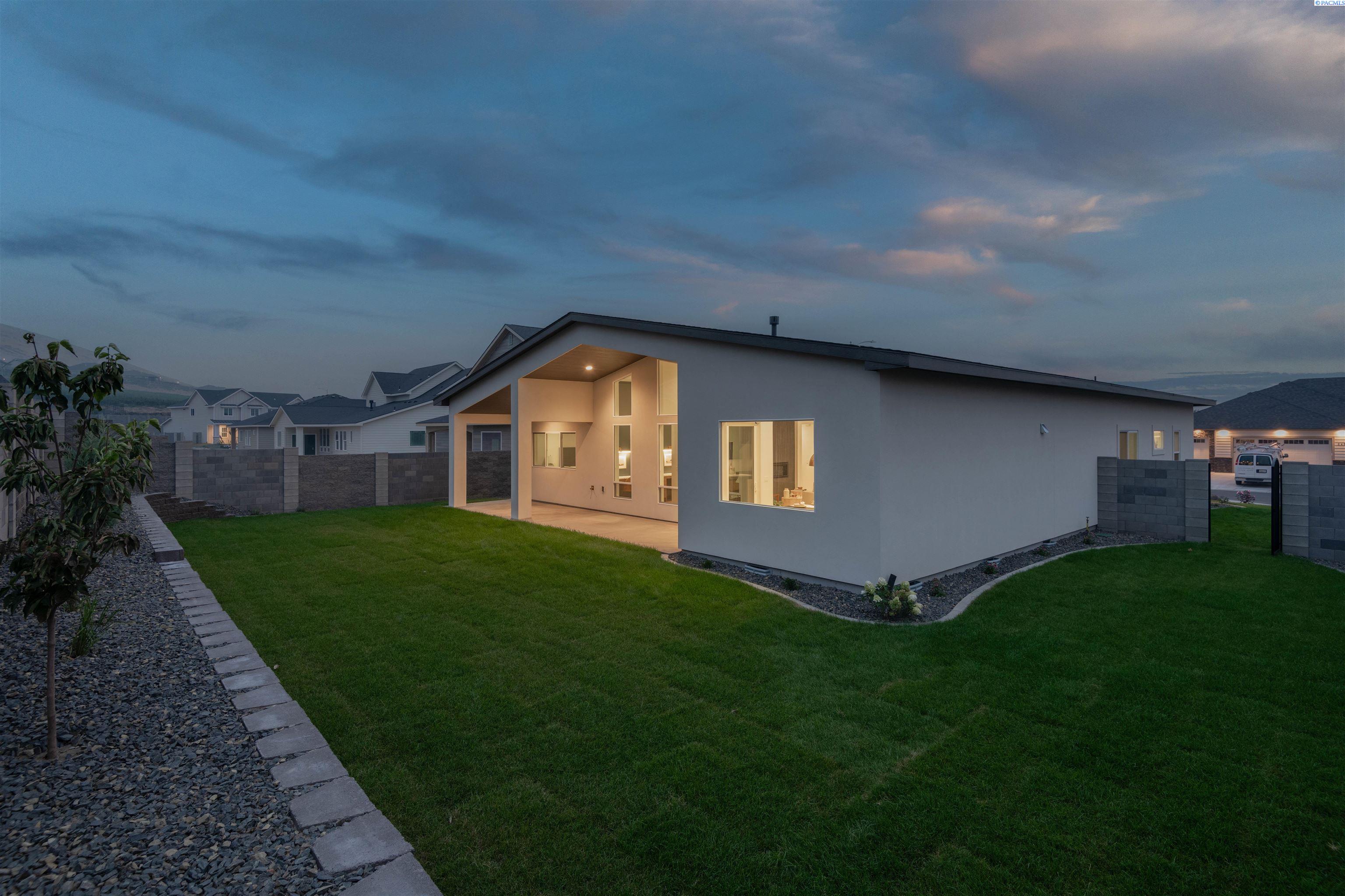 2455 Maggio Loop Unit: Lot53