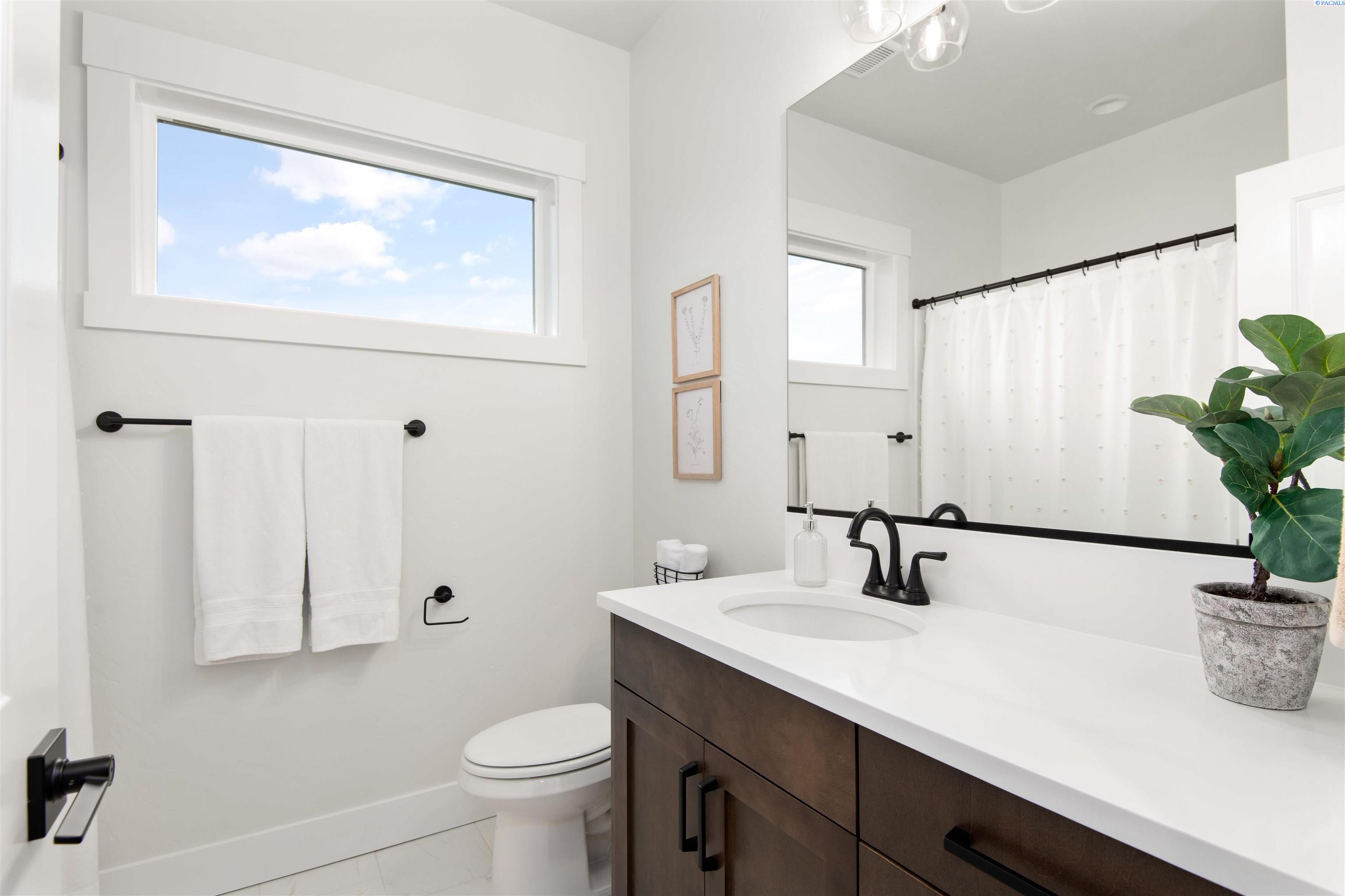2437 Maggio Loop Unit: Lot56