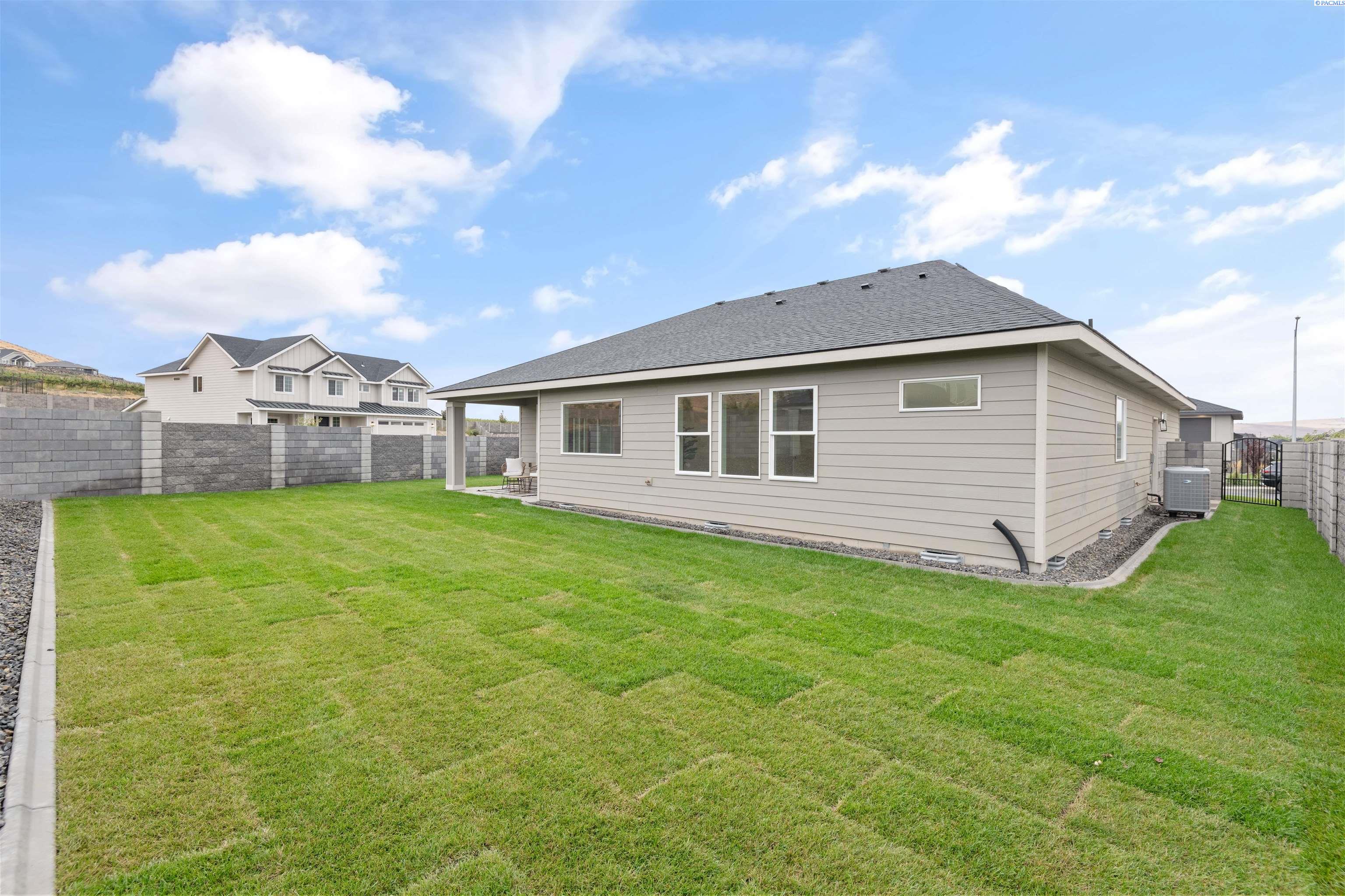 2437 Maggio Loop Unit: Lot56