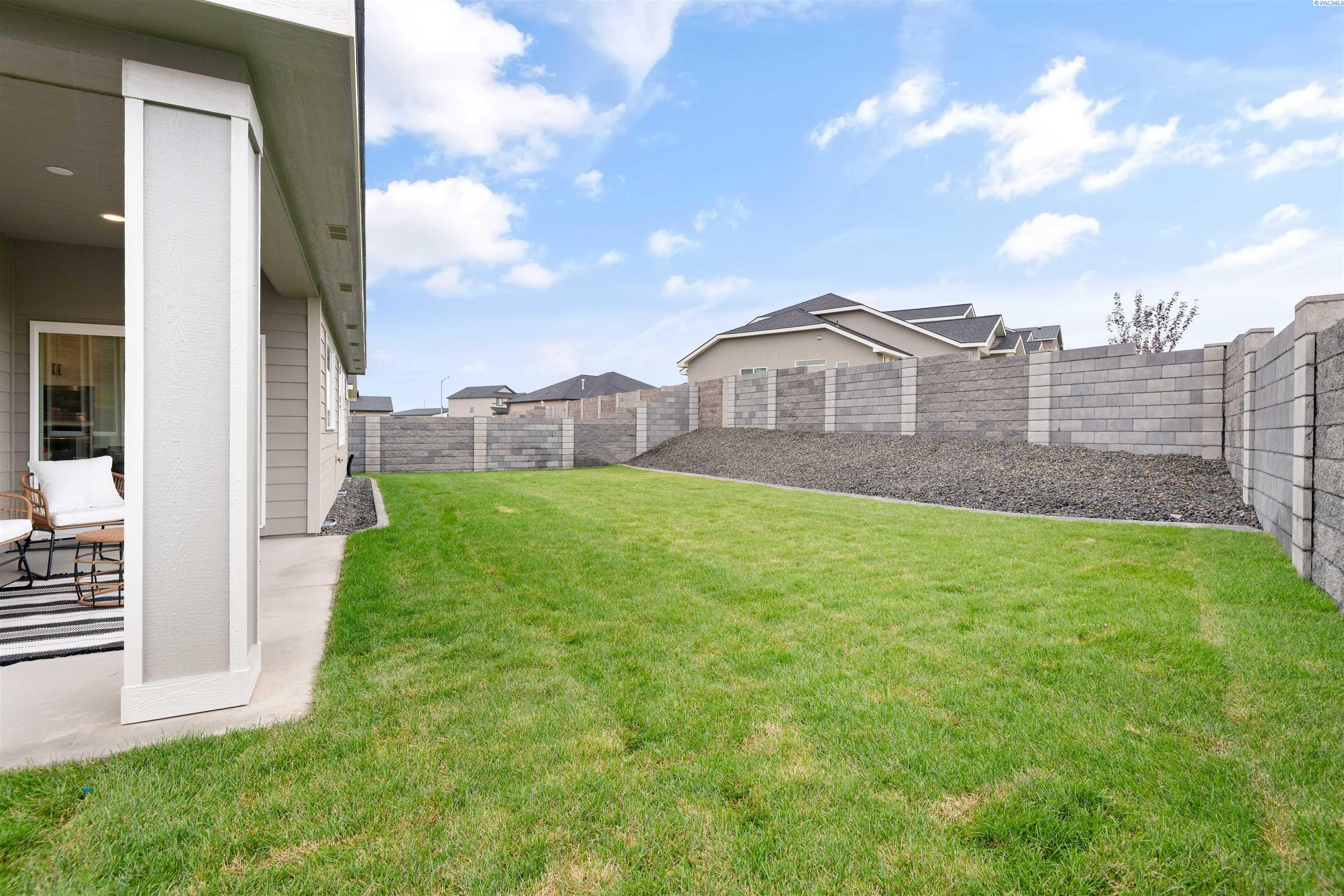 2437 Maggio Loop Unit: Lot56