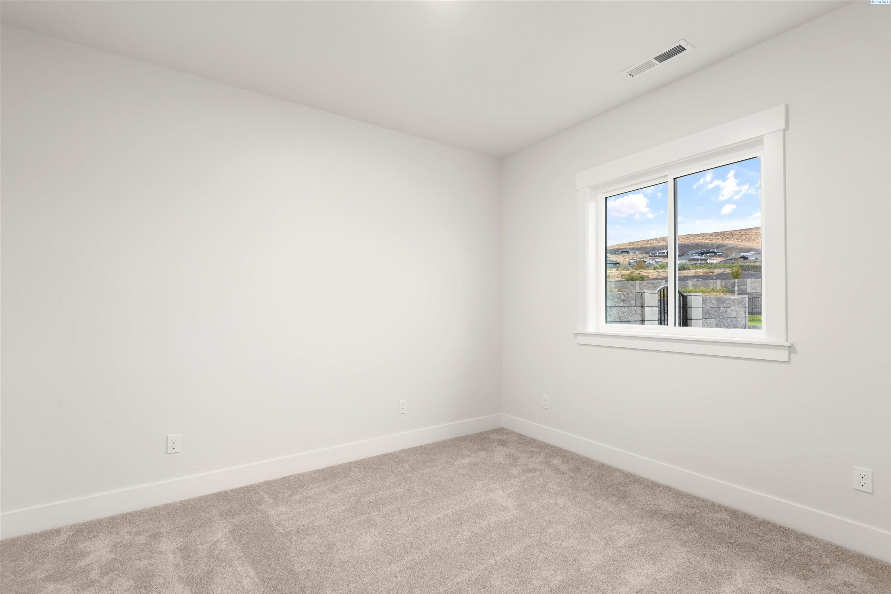 2437 Maggio Loop Unit: Lot56