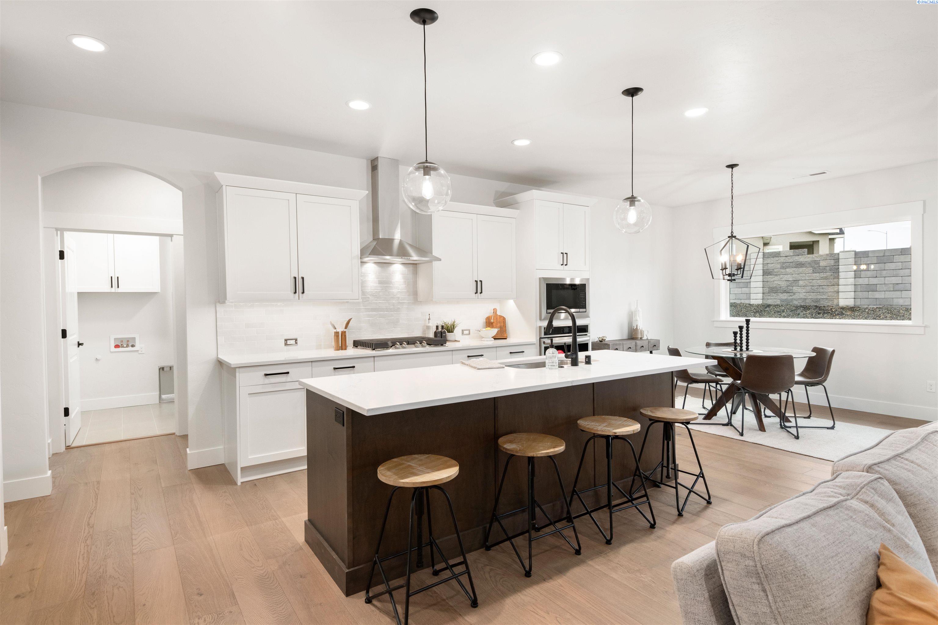 2437 Maggio Loop Unit: Lot56