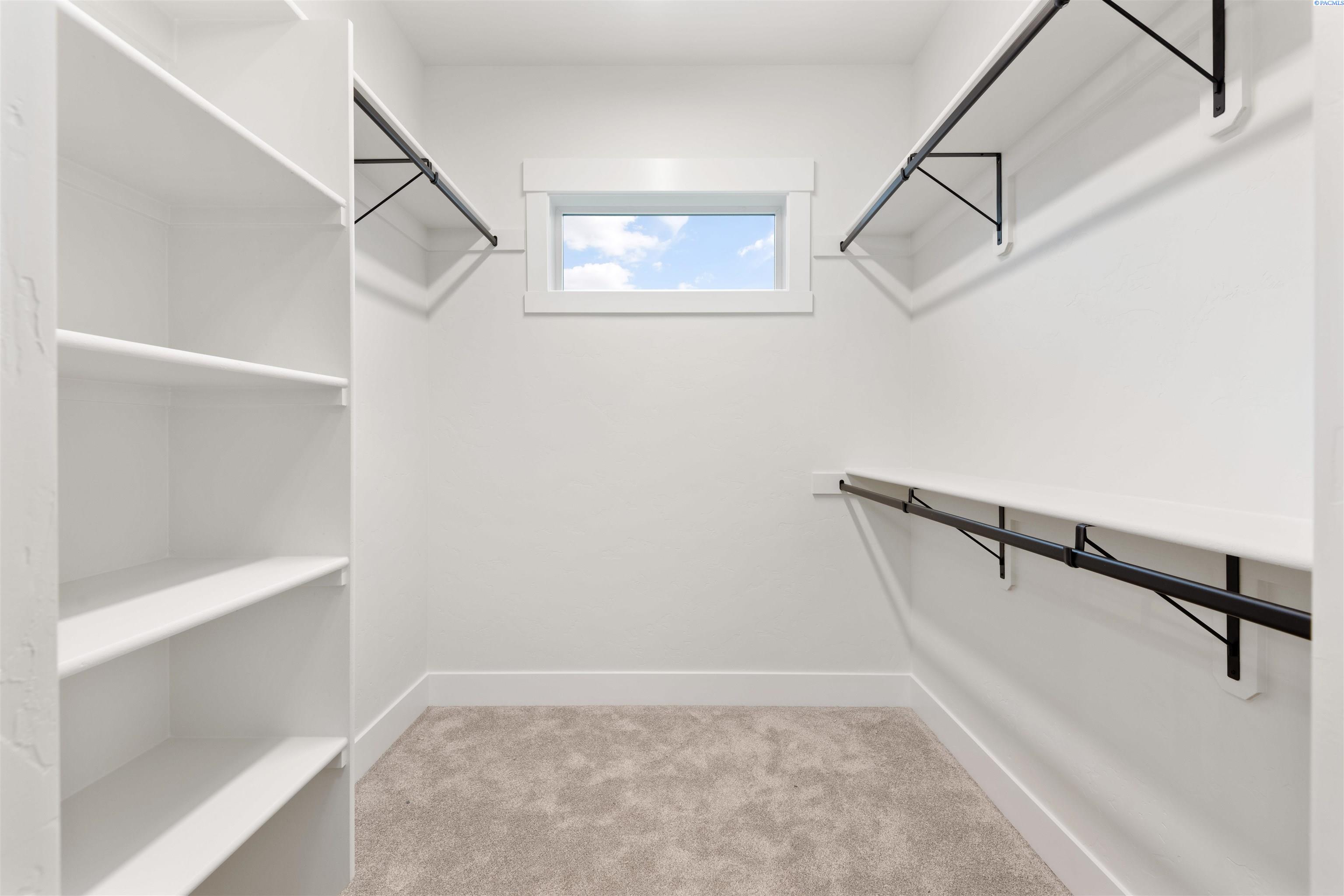 2437 Maggio Loop Unit: Lot56